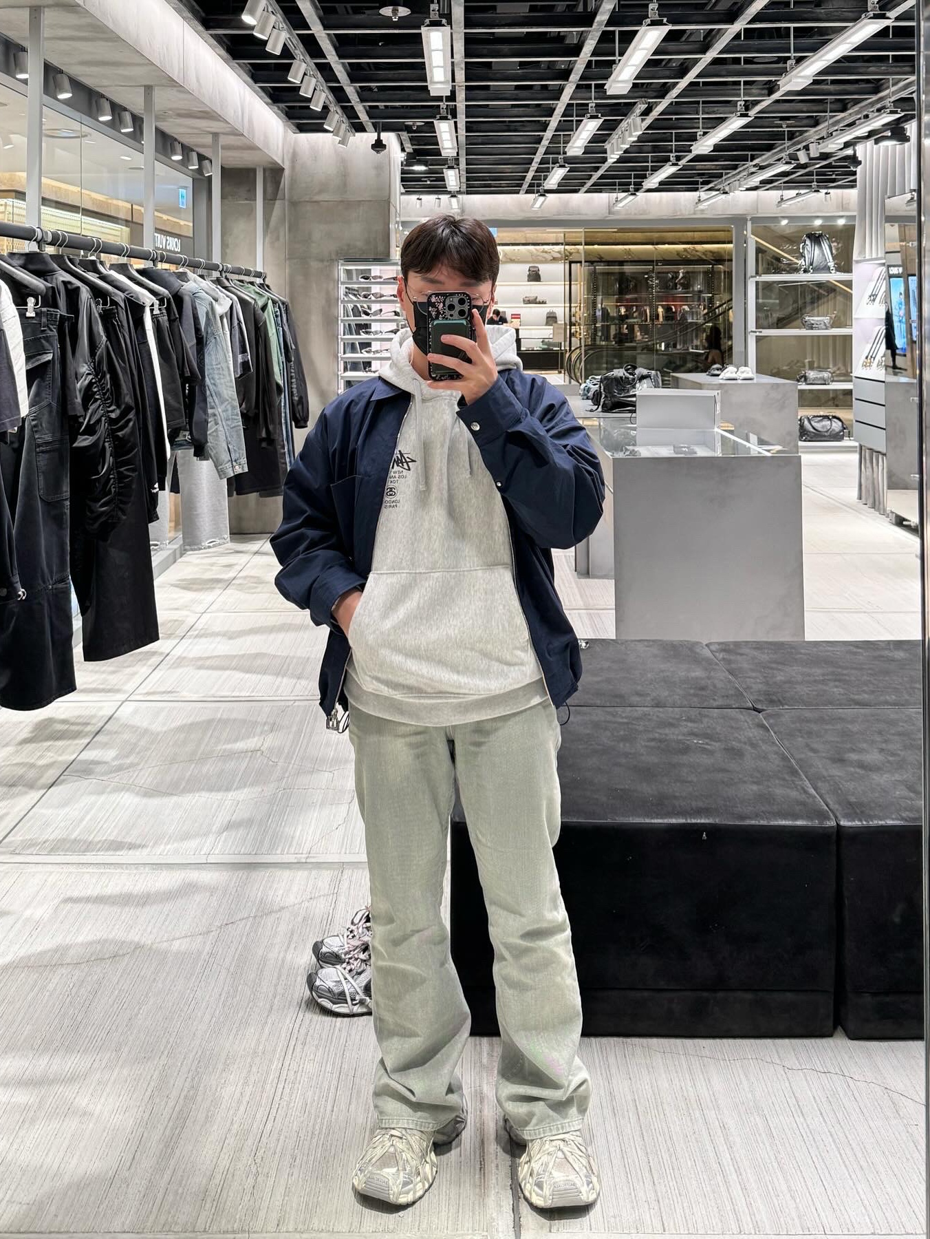 Stussy Basic Stussy Hoodie Ash Heather, Wooyoungmi Straight Denim Pants Mint - 23FW 착용 스타일 - 3