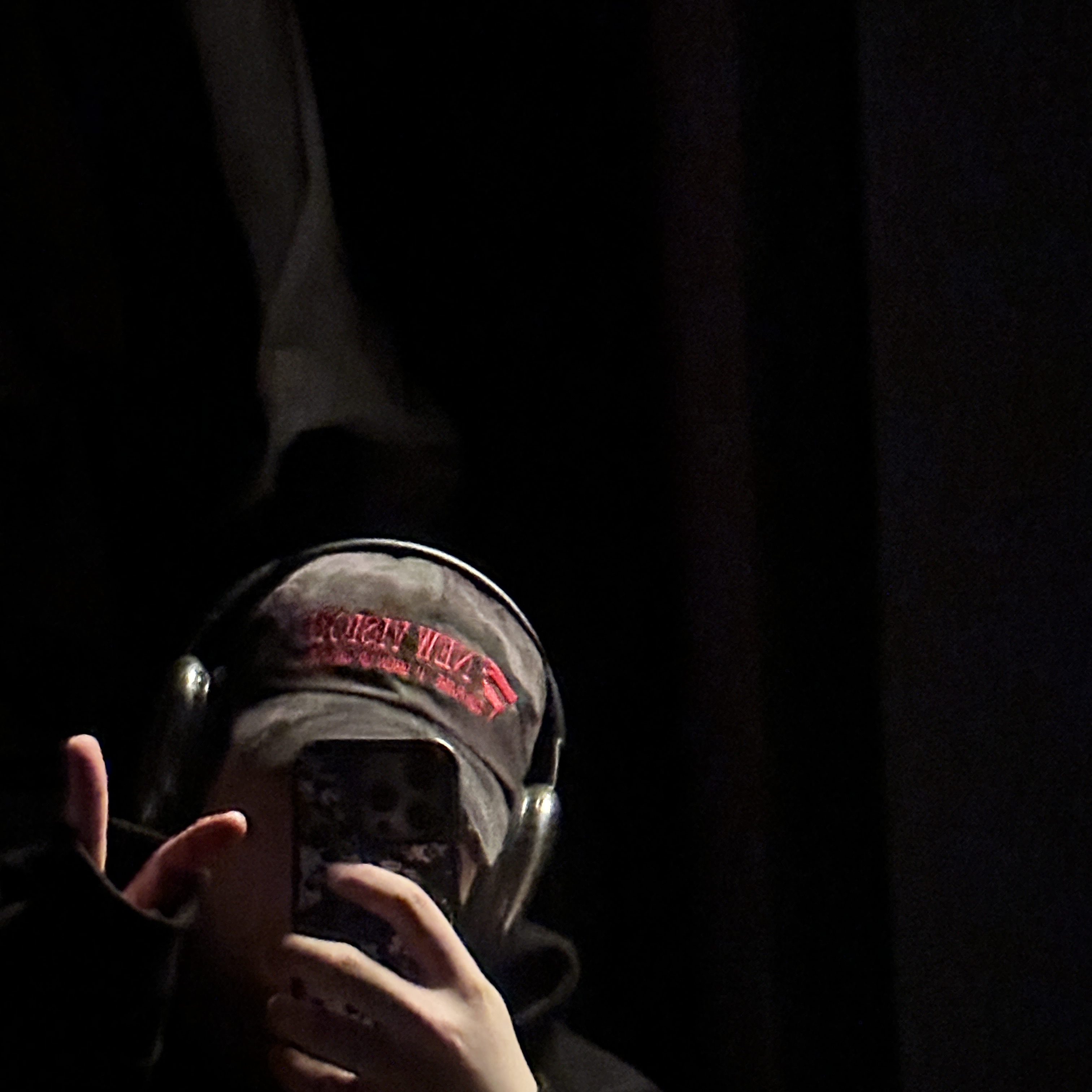 Stussy x Our Legacy Work Shop Drop Shadow Pigment Dyed Hoodie Black, Apple AirPods Max Lightning Space Gray (Korean Ver.) 착용 스타일 - 2