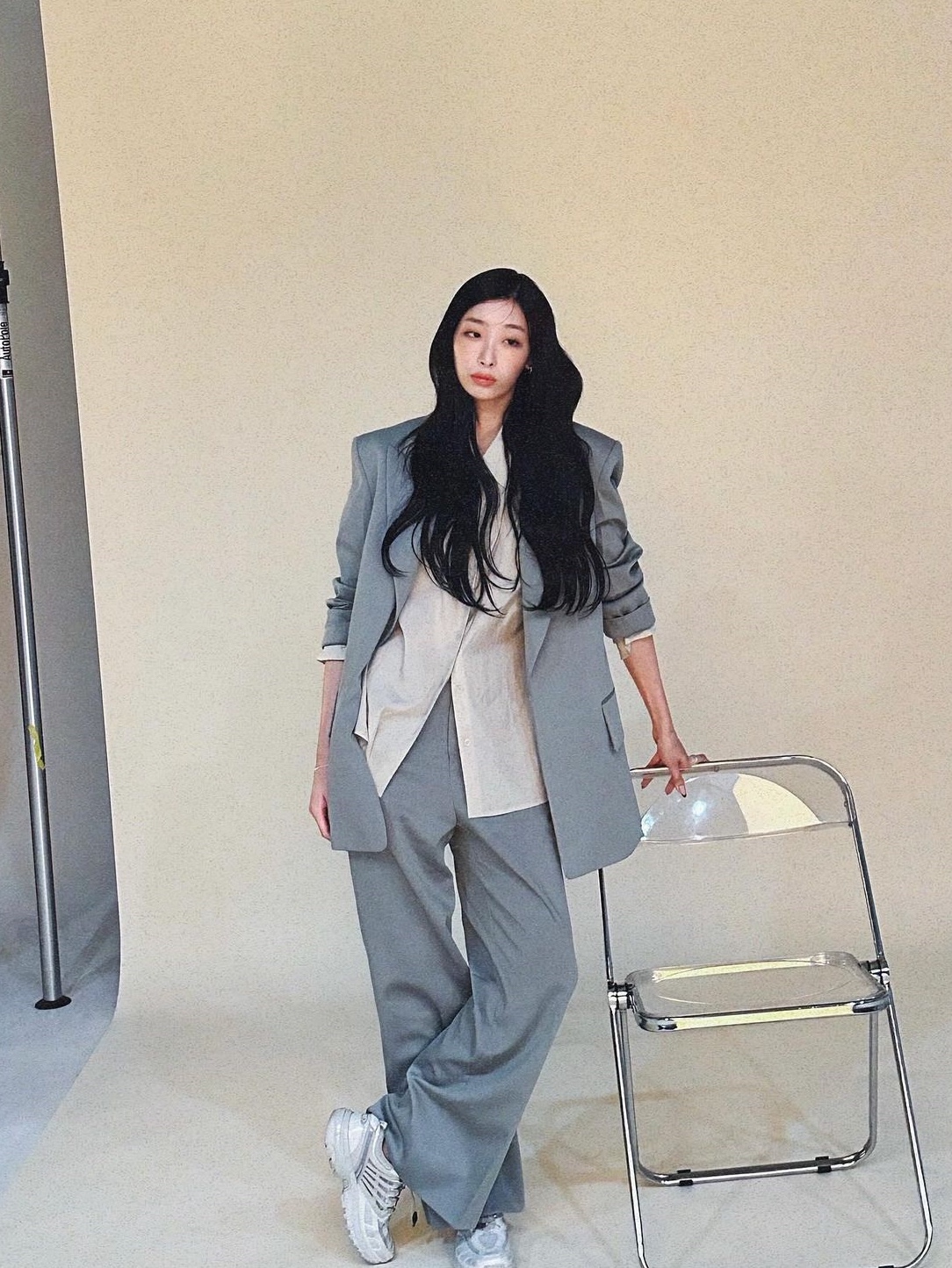 L'H.A.S Oversize 2-Tone Buttonless Jacket - Mint, L'H.A.S High-Rised Straight Pants - Mint 착용 스타일
