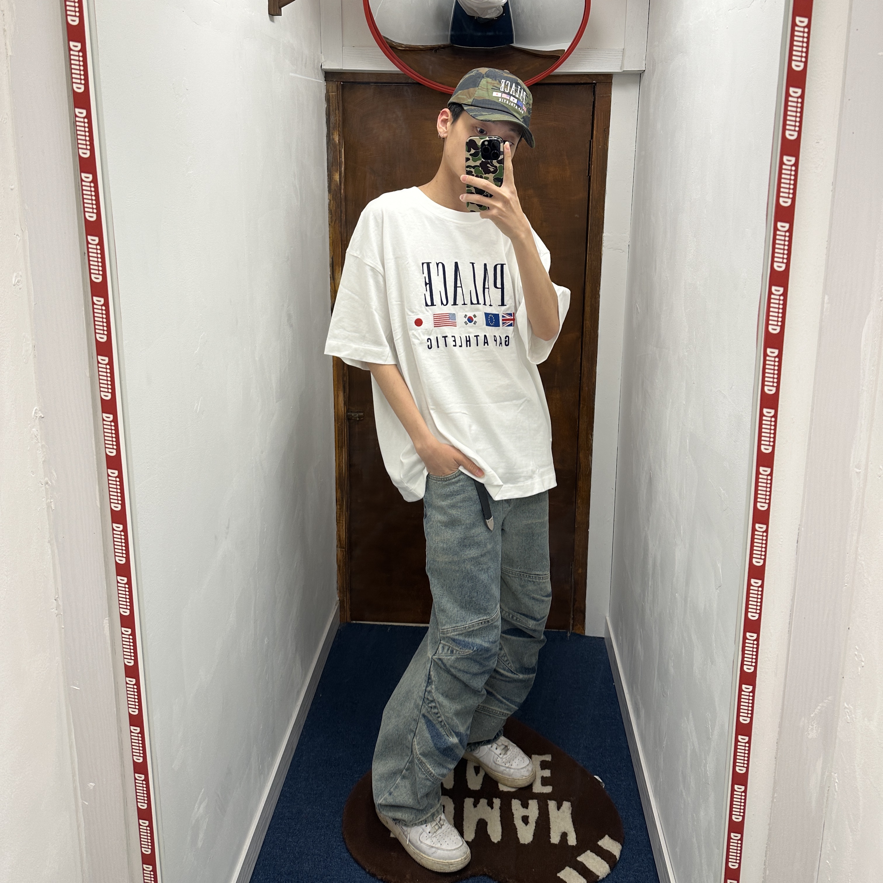 Palace x Gap Nylon Track Top Navy Red - 24SS, Palace x Gap Heavy Jersey T-Shirt White - 24SS 착용 스타일 - 2