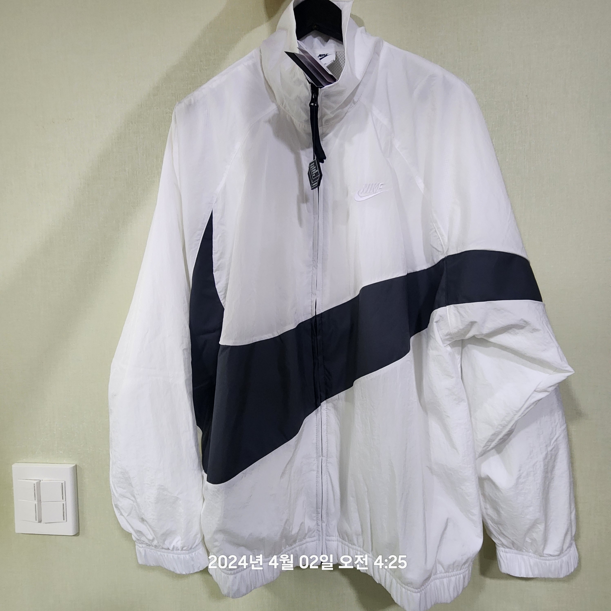 Nike NSW Big Swoosh Woven Jacket White - Asia 착용 스타일 - 1