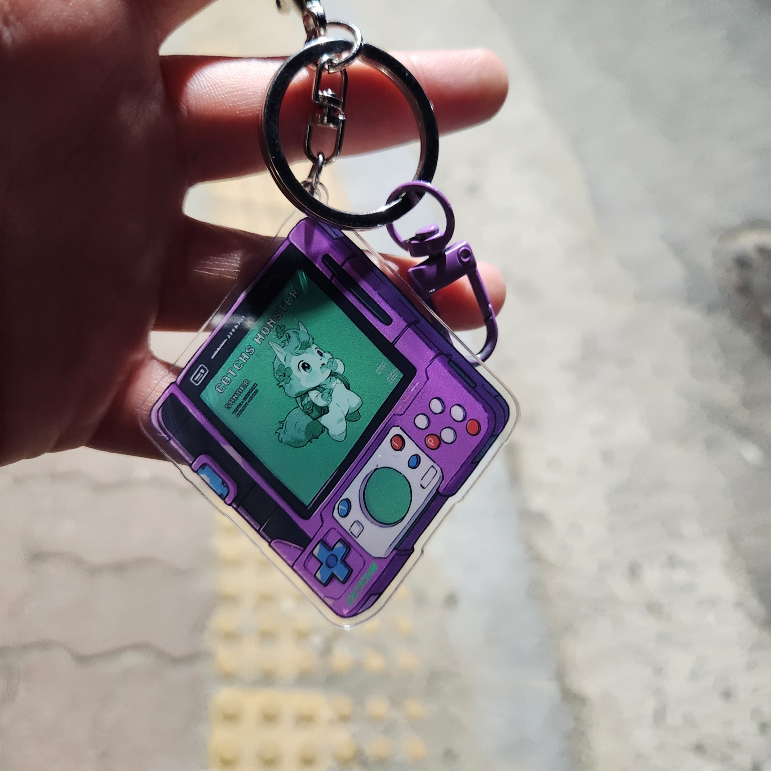 Cotchs You're Mine! Keyring 착용 스타일
