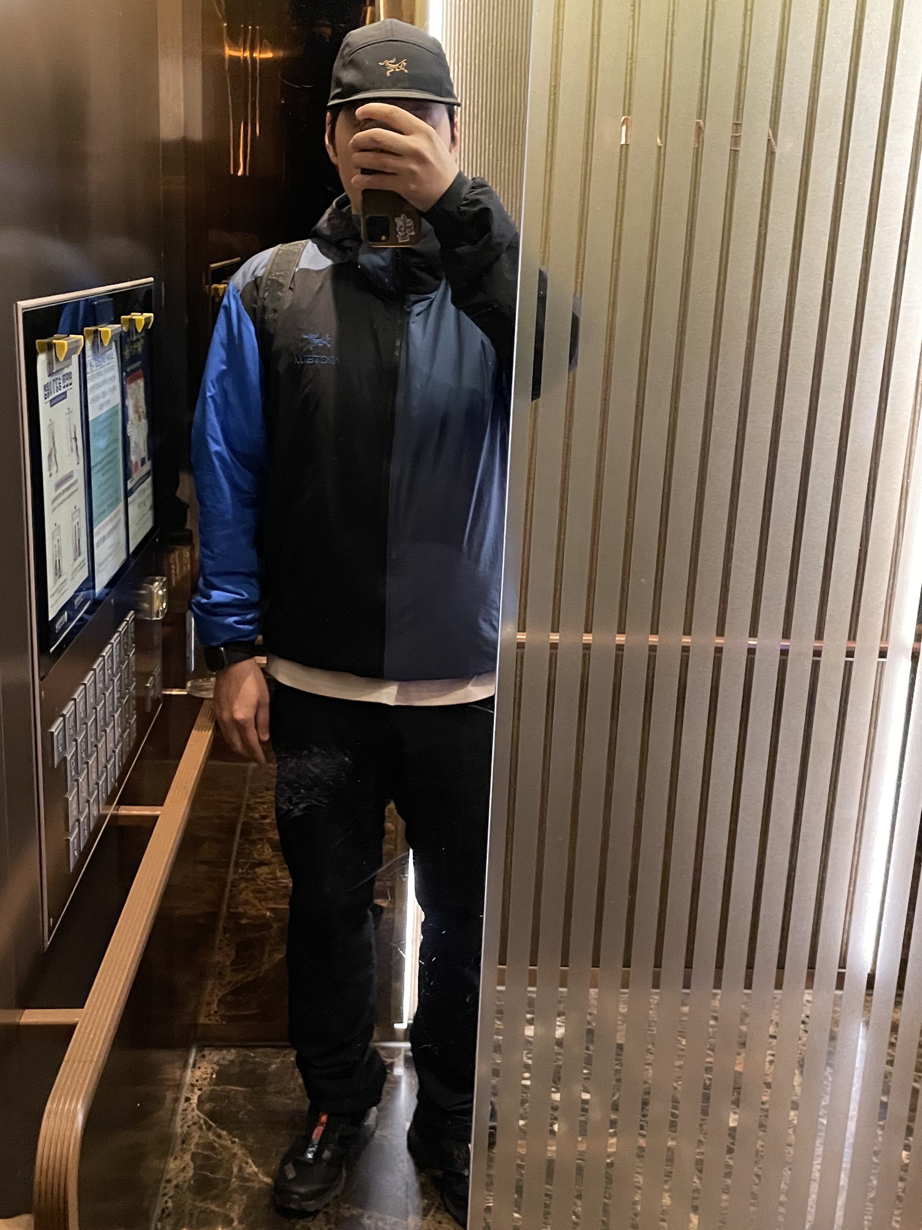 Arc'teryx x Beams Atom LT Hoody Boro Blue, Arc'teryx Gamma LT Pants Black 착용 스타일