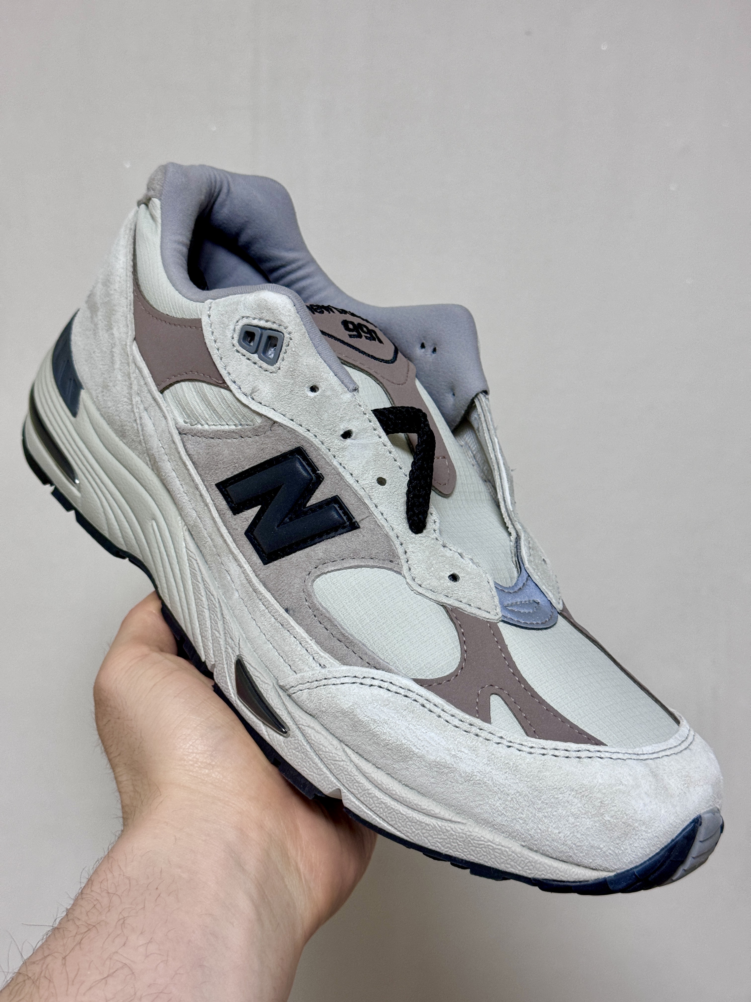 New Balance 991 Made in UK Cream Beige 착용 스타일
