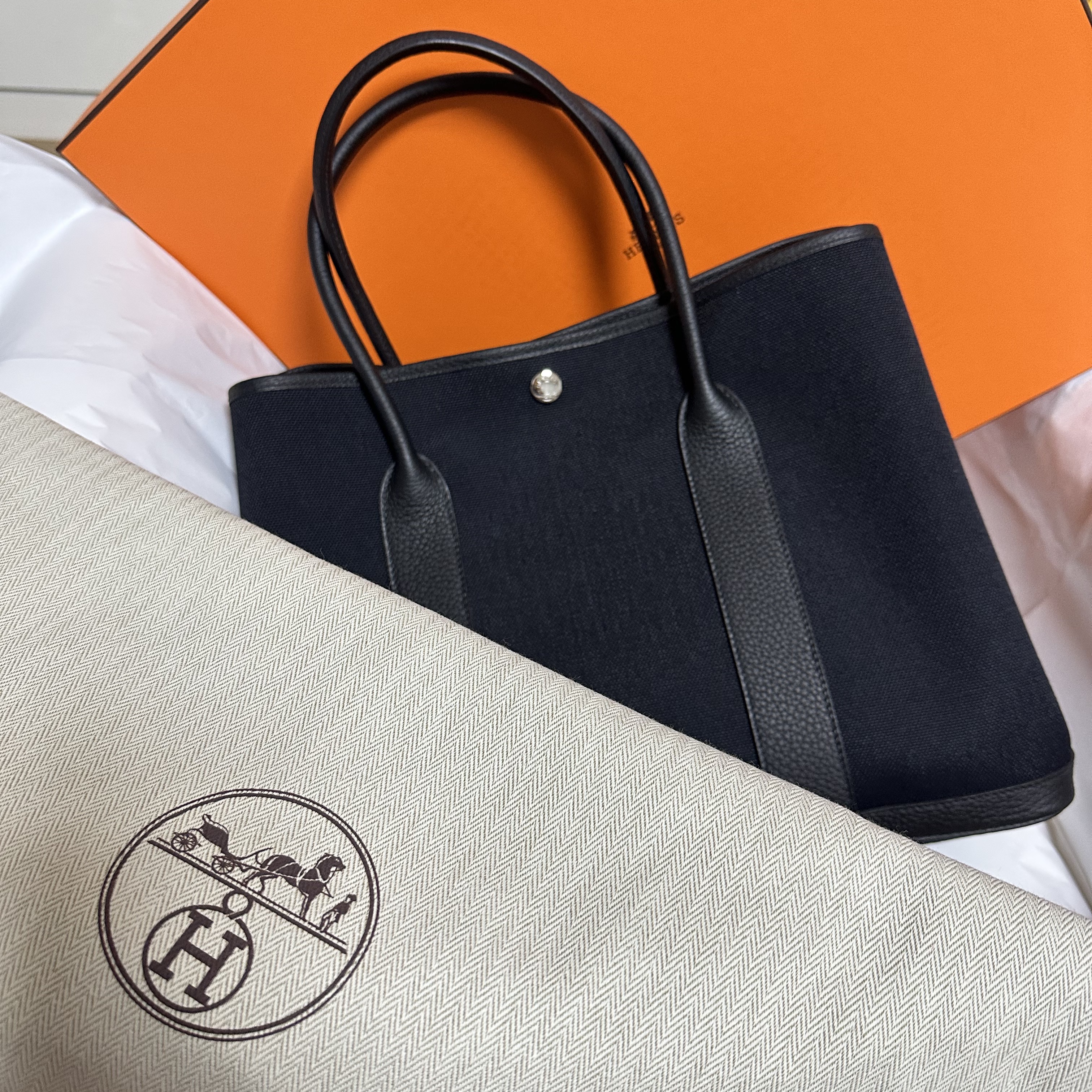 Hermes Garden Party 36 Bag Military Canvas Negonda & Palladium Noir 착용 스타일