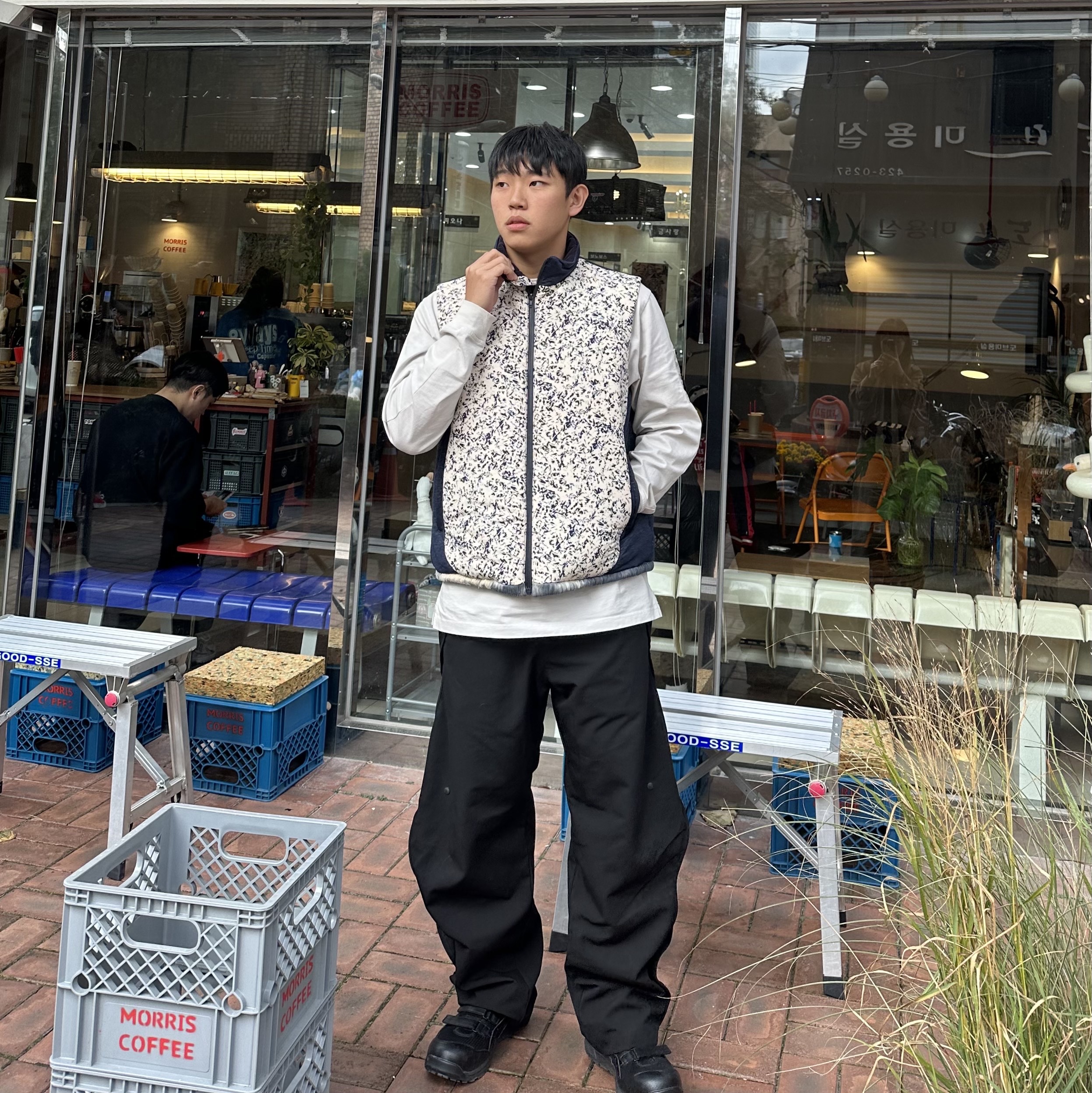 Sansan Gear Wave Pants Black - 22FW, Asics Winjob CP215 Black 착용 스타일 - 1