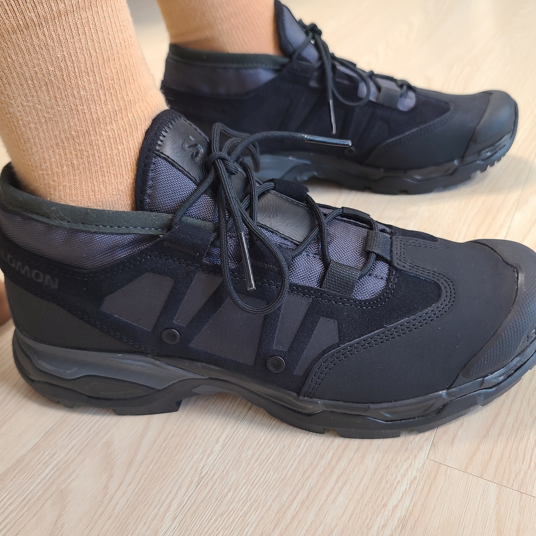 Salomon Jungle Ultra Low ADV Black Magnet 착용 스타일 - 4
