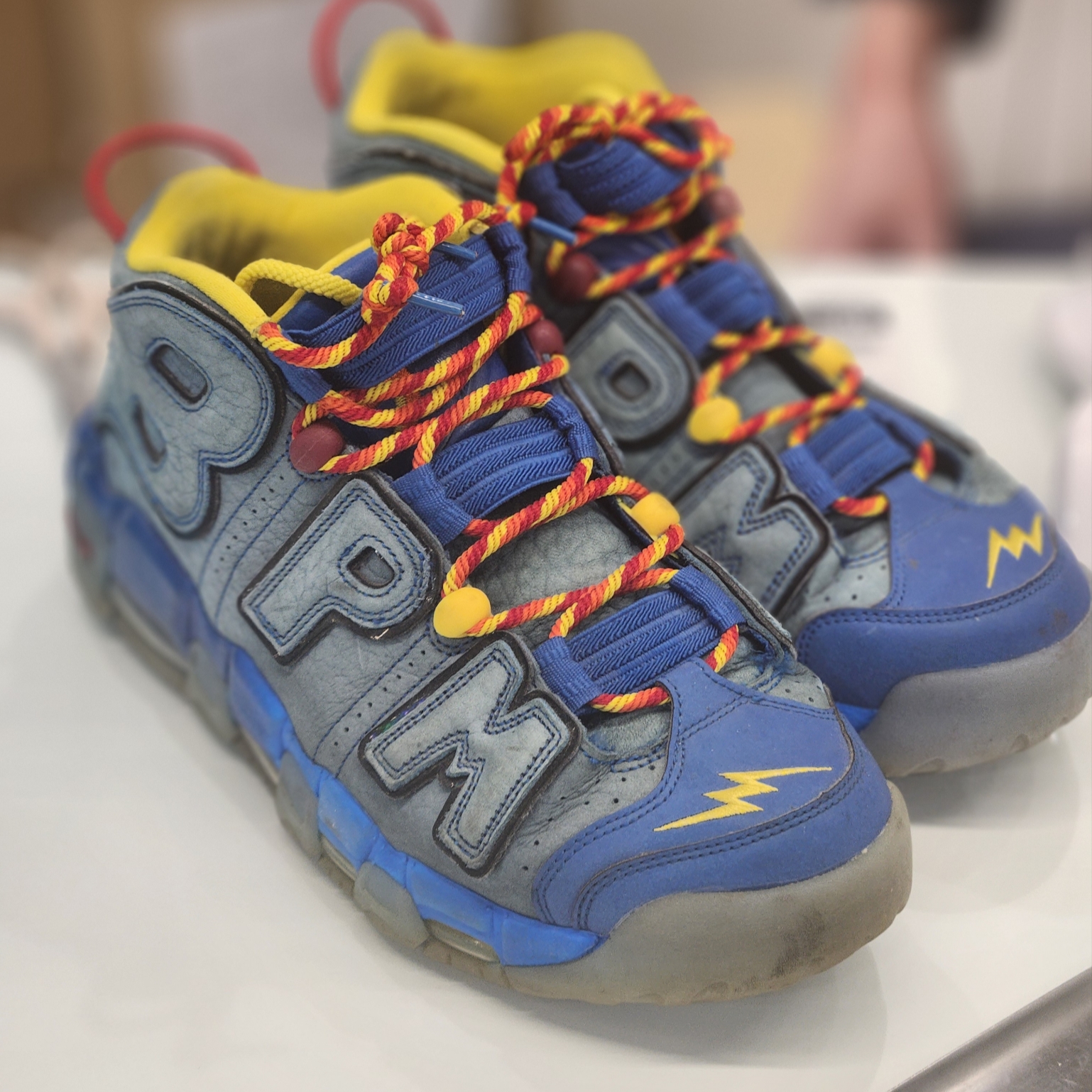 Nike Air More Uptempo Doernbecher 2017 착용 스타일 - 1