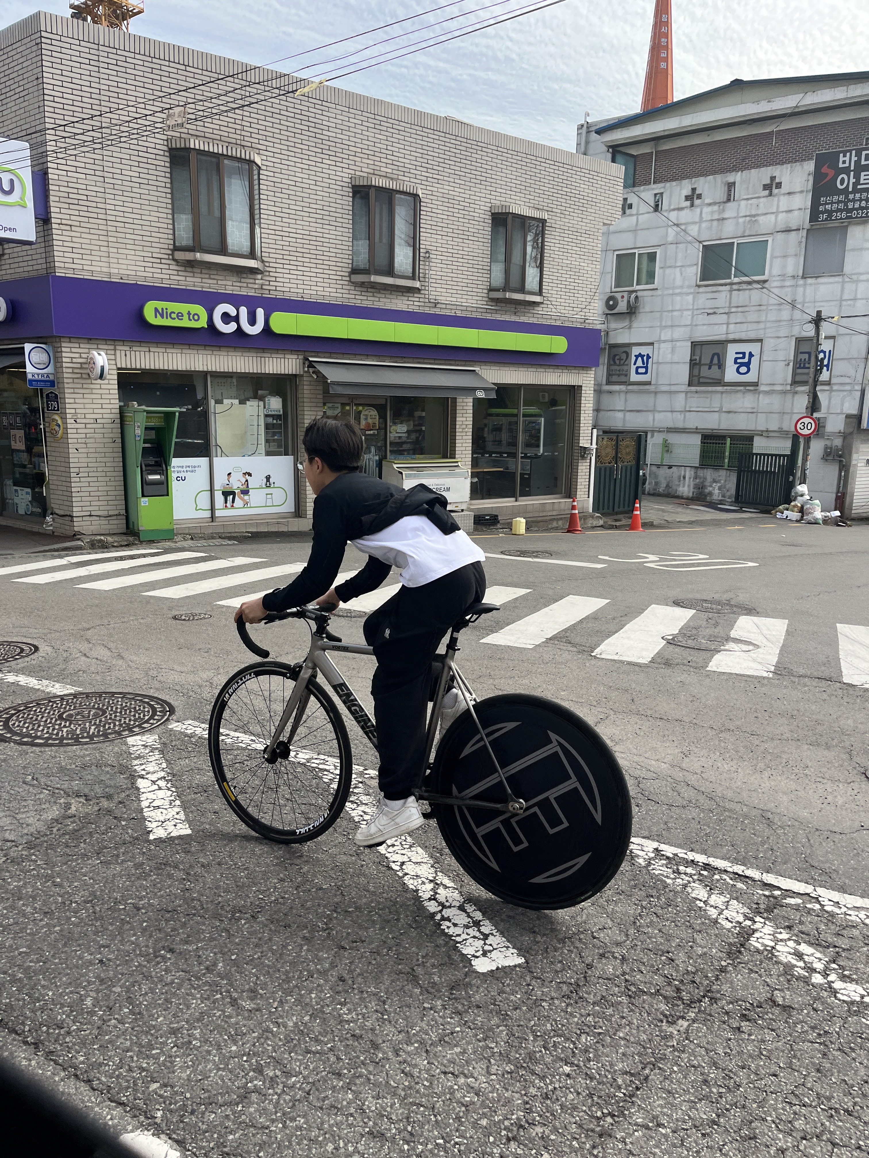 New Balance 530 Silver 착용 스타일 - 10