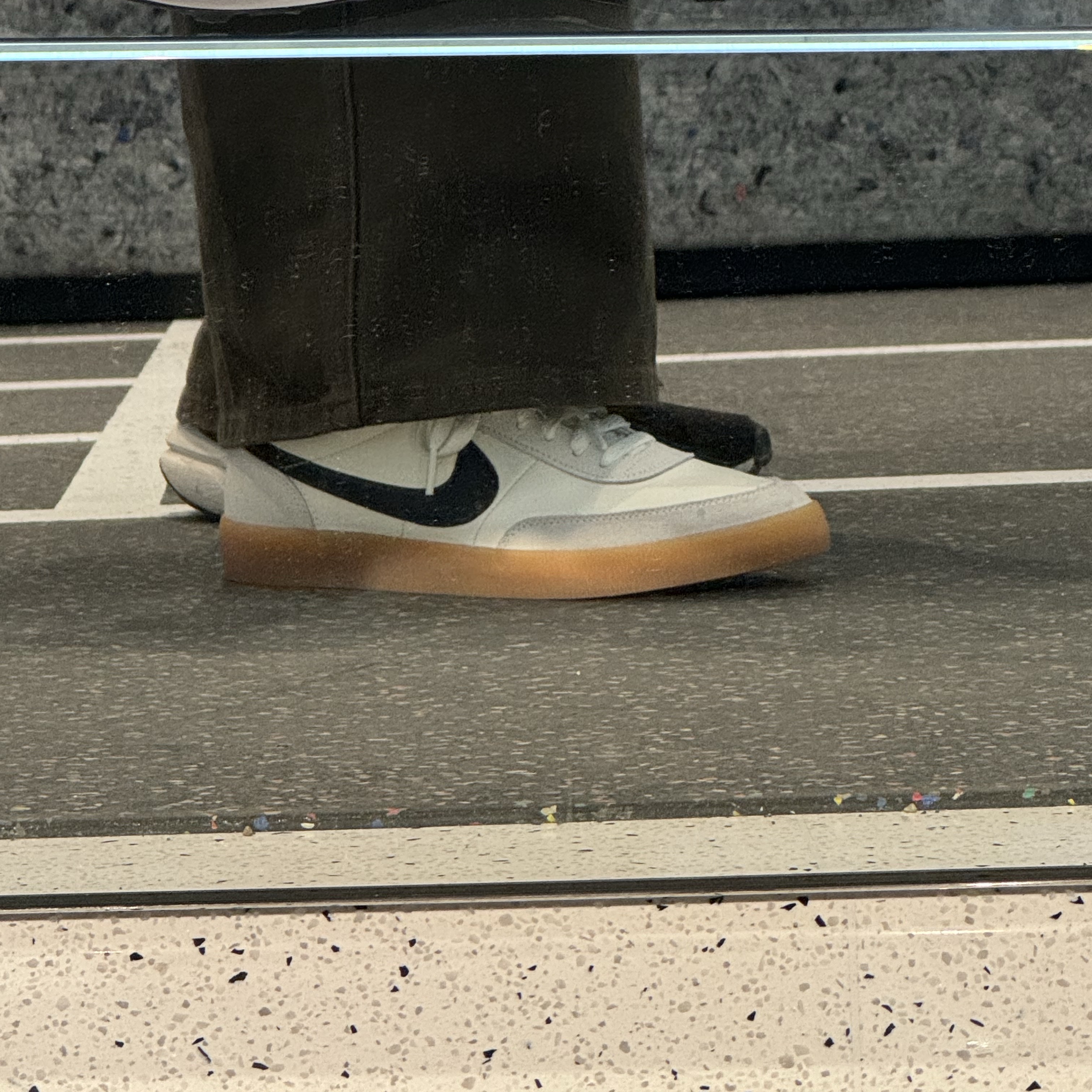 Nike x J.Crew Killshot 2 Sail Midnight Navy, Guidi 992X Horse Full Grain Leather Derby Dark Brown 착용 스타일 - 2