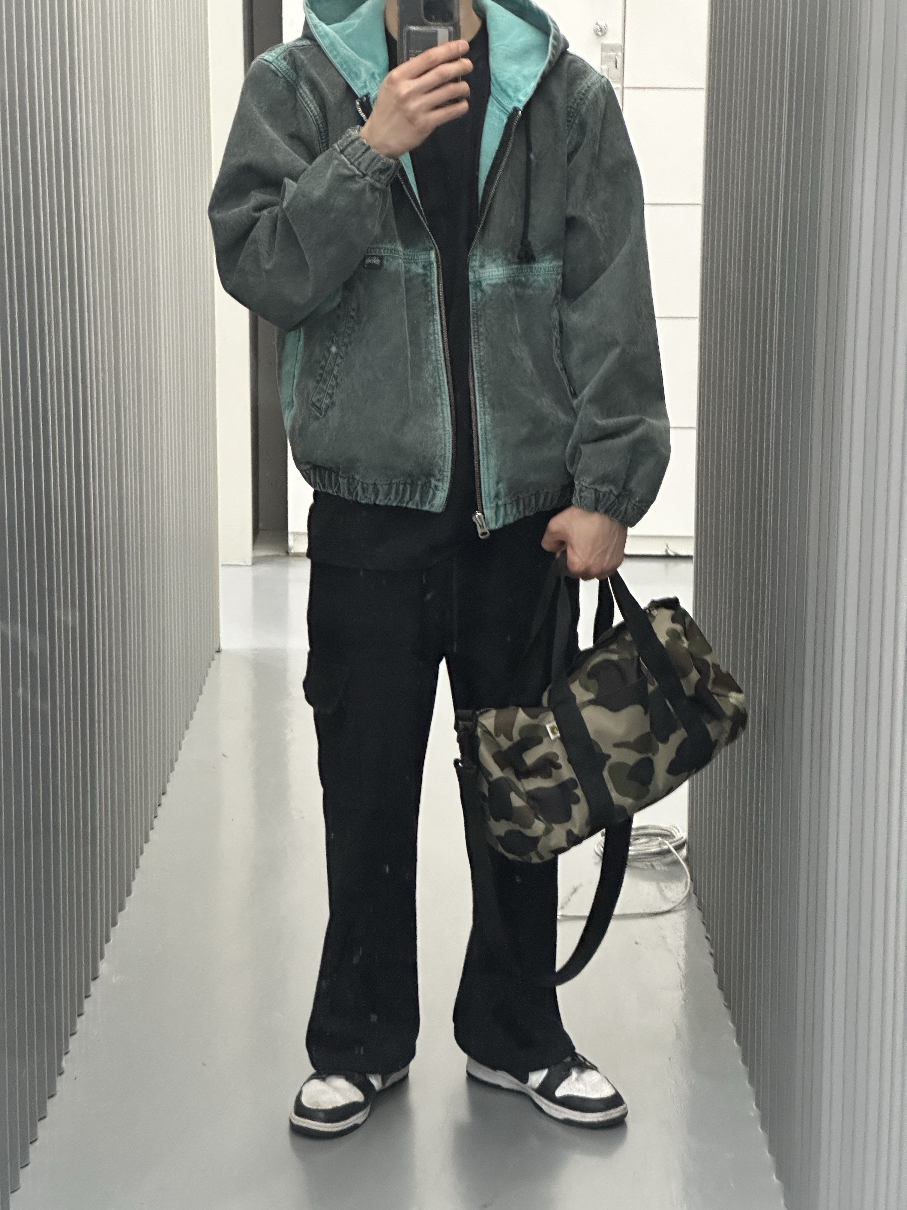 Stussy Spray Dye Hooded Work Jacket Black 착용 스타일