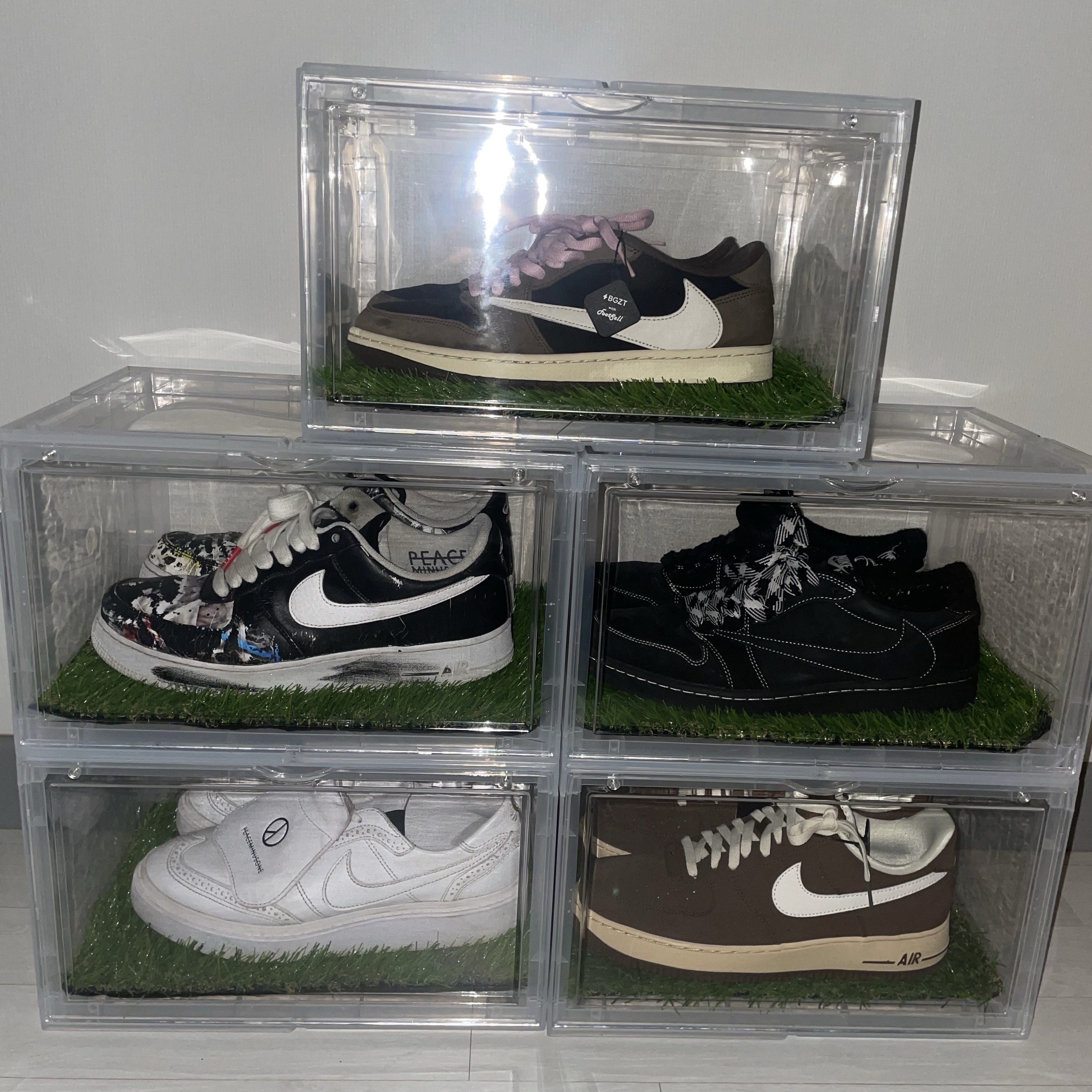 Jordan 1 x Travis Scott Retro Low OG SP Mocha, Nike Air Force 1 '07 Cacao Wow Coconut Milk 착용 스타일