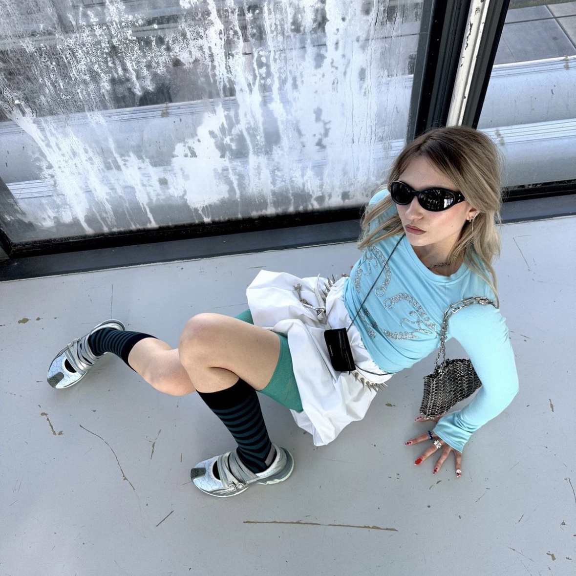 (W) Asics x Kiko Kostadinov x Heaven by Marc Jacobs Gel-Lokros Faded Denim Pale Aqua 착용 스타일 - 1