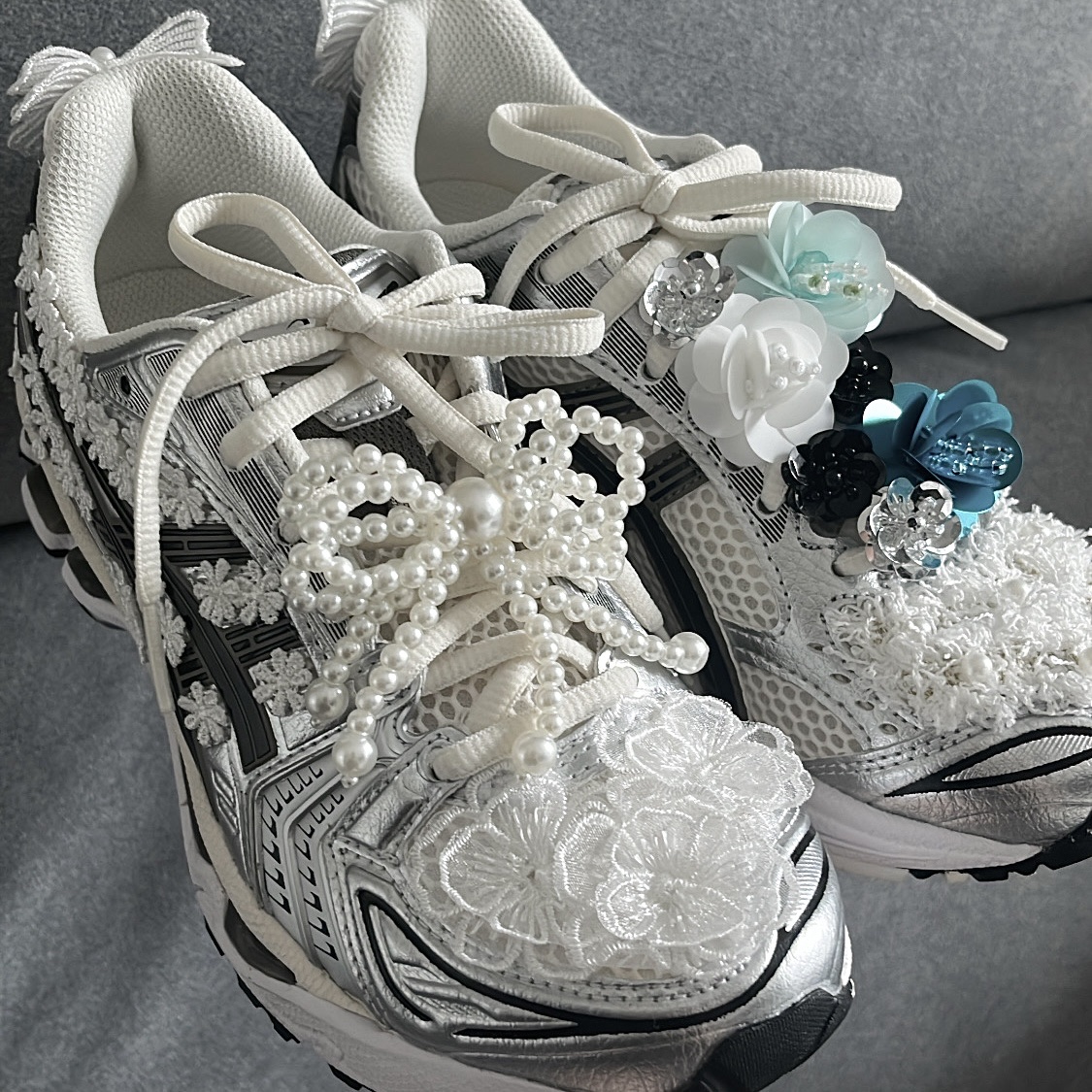Asics Gel-Kayano 14 Cream Black 착용 스타일