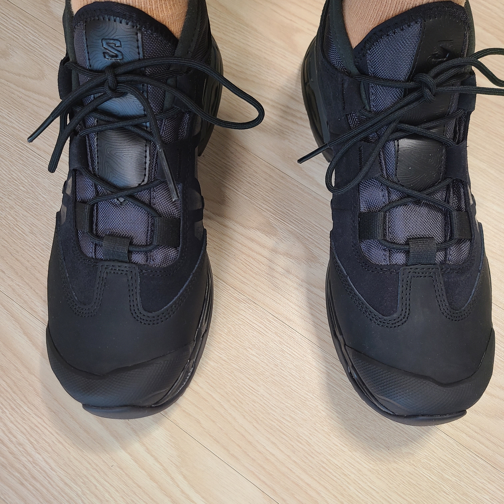 Salomon Jungle Ultra Low ADV Black Magnet 착용 스타일 - 2