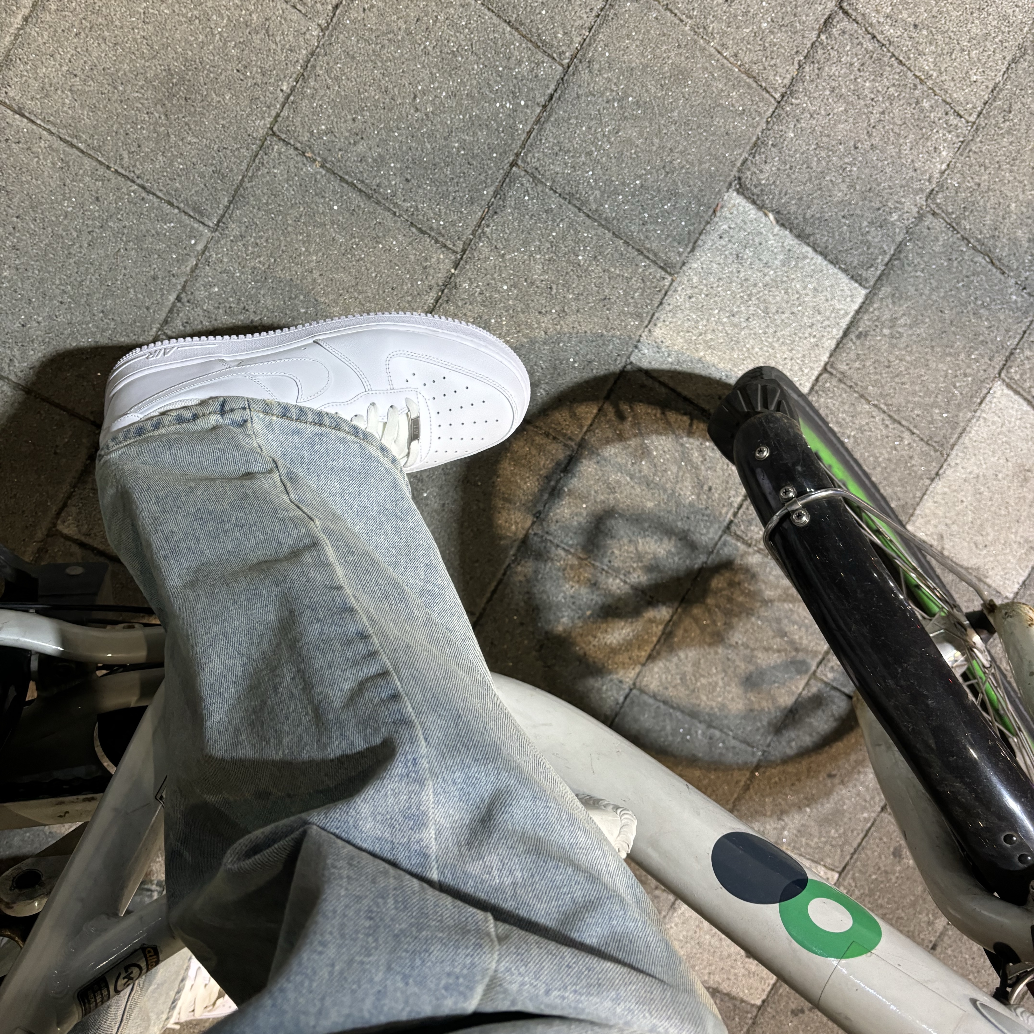 Nike Air Force 1 '07 Low White 착용 스타일