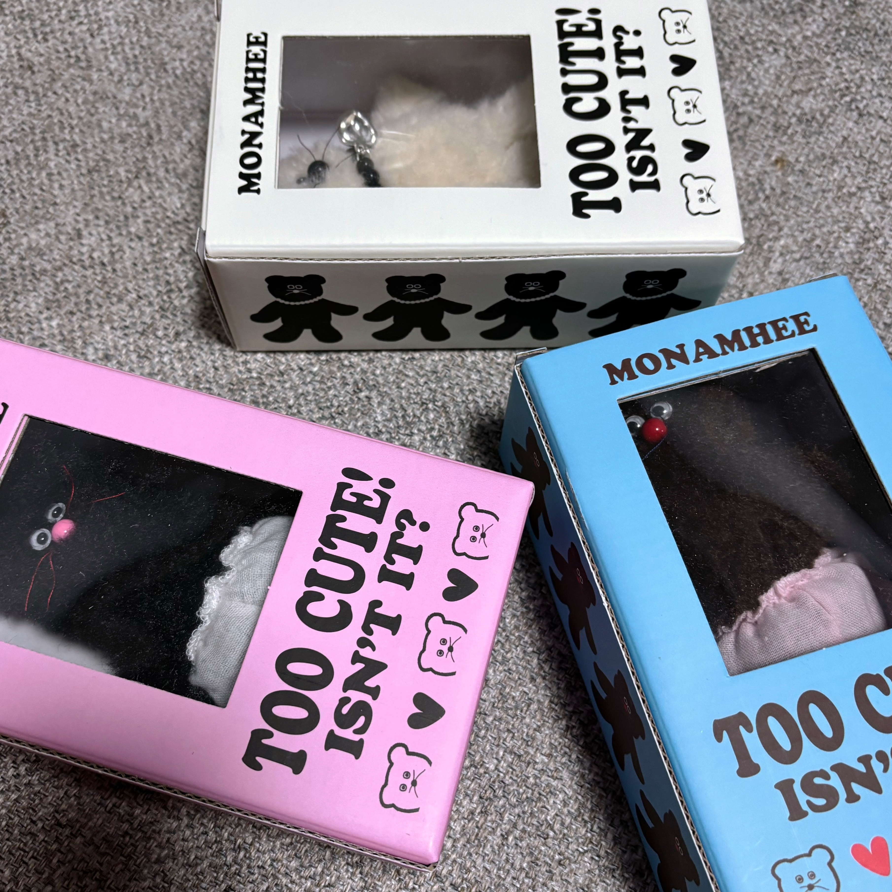 Monamhee Creami Keyring Cream - KREAM Exclusive, Monamhee Bred Keyring with Pink Pants Brown 착용 스타일