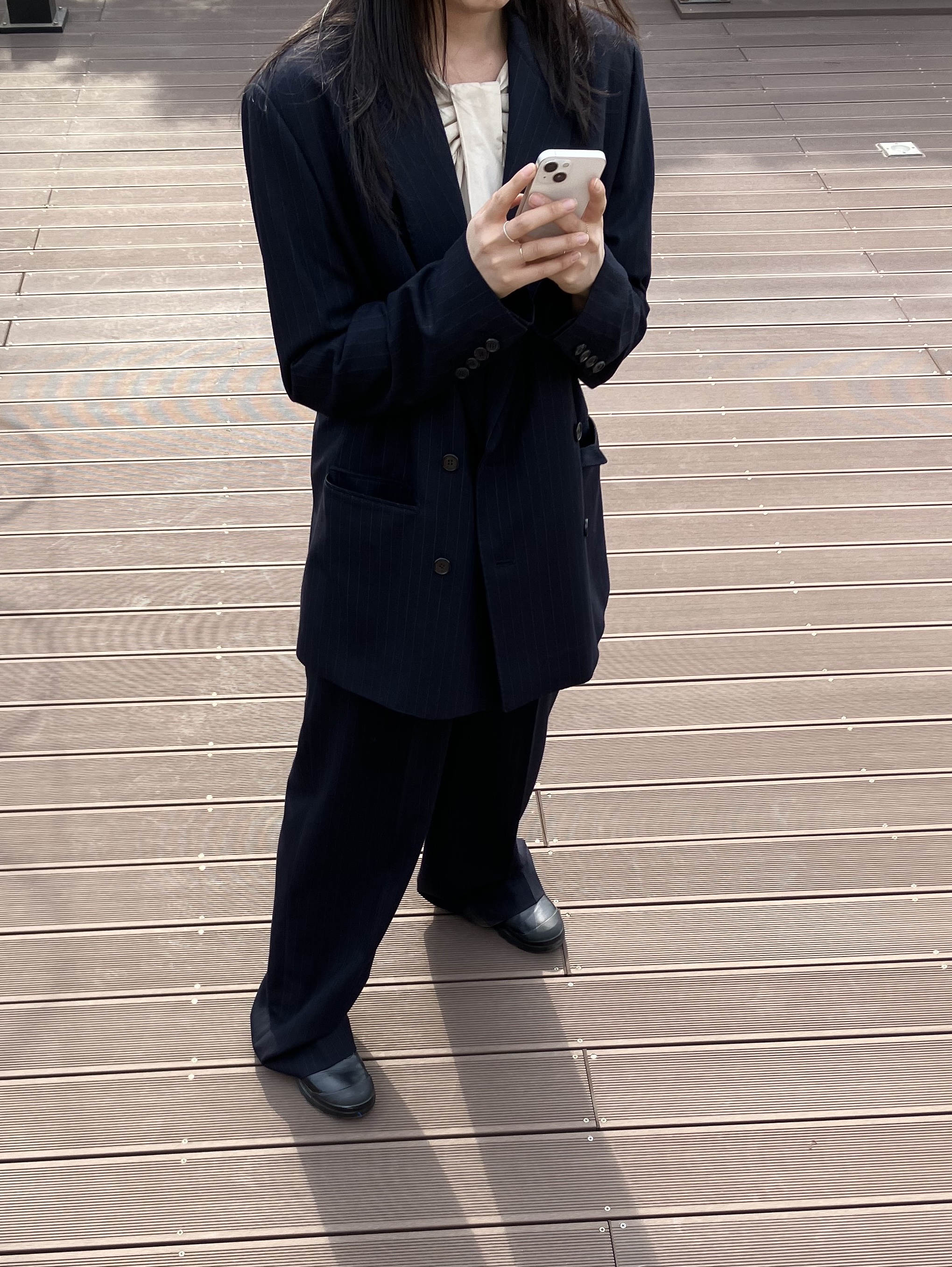 [KREAM 단독] Lhas De Base Relax-Rised Back Tap Pants R Navy Stripe, [KREAM 단독] Lhas De Base Genderless Double Breasted Mens Jacket R Navy Stripe 착용 스타일 - 4