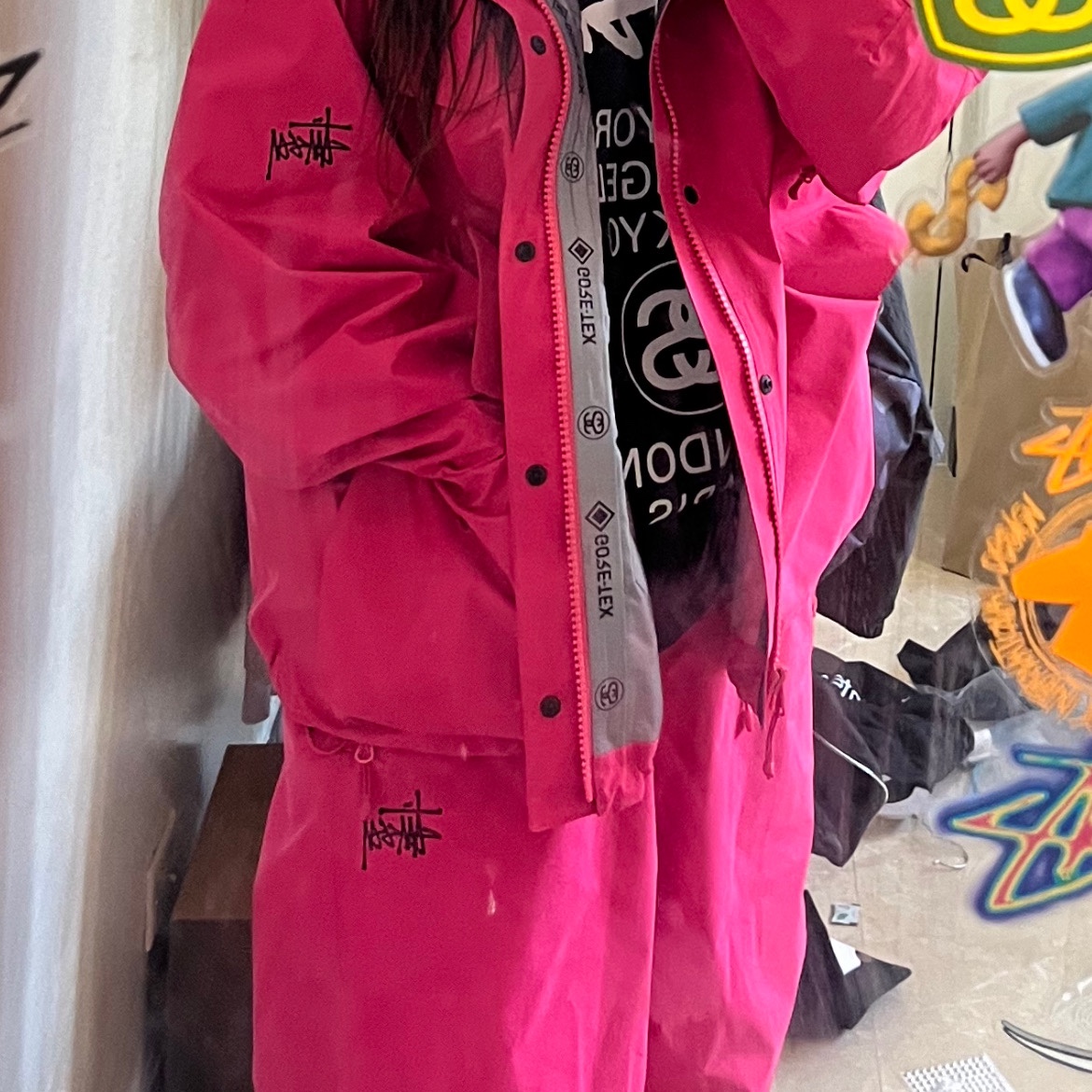 Stussy Gore-Tex M65 Jacket Magenta, Stussy Gore-Tex Over Trouser Magenta 착용 스타일 - 2