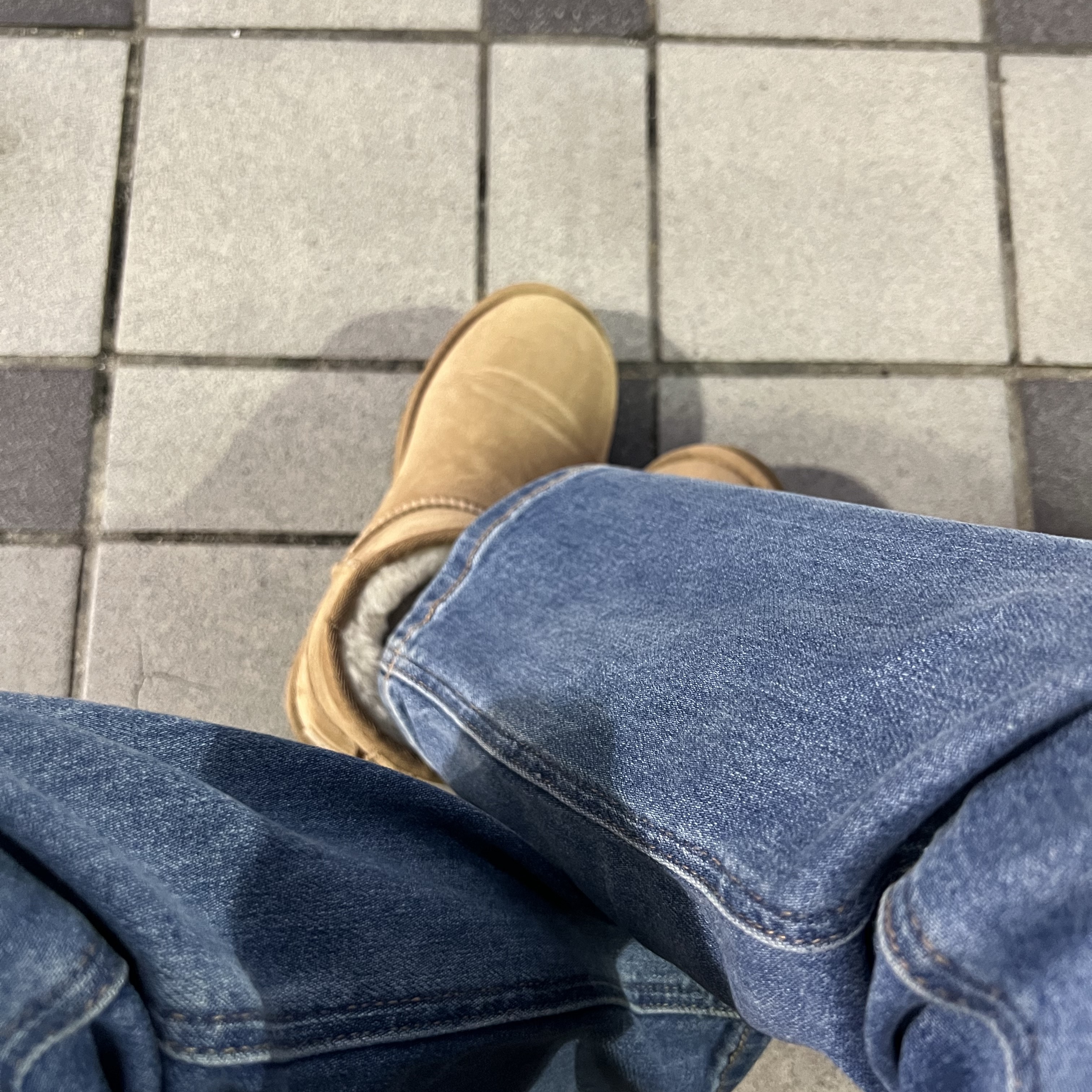 (W) UGG Classic Mini II Boots Chestnut 착용 스타일