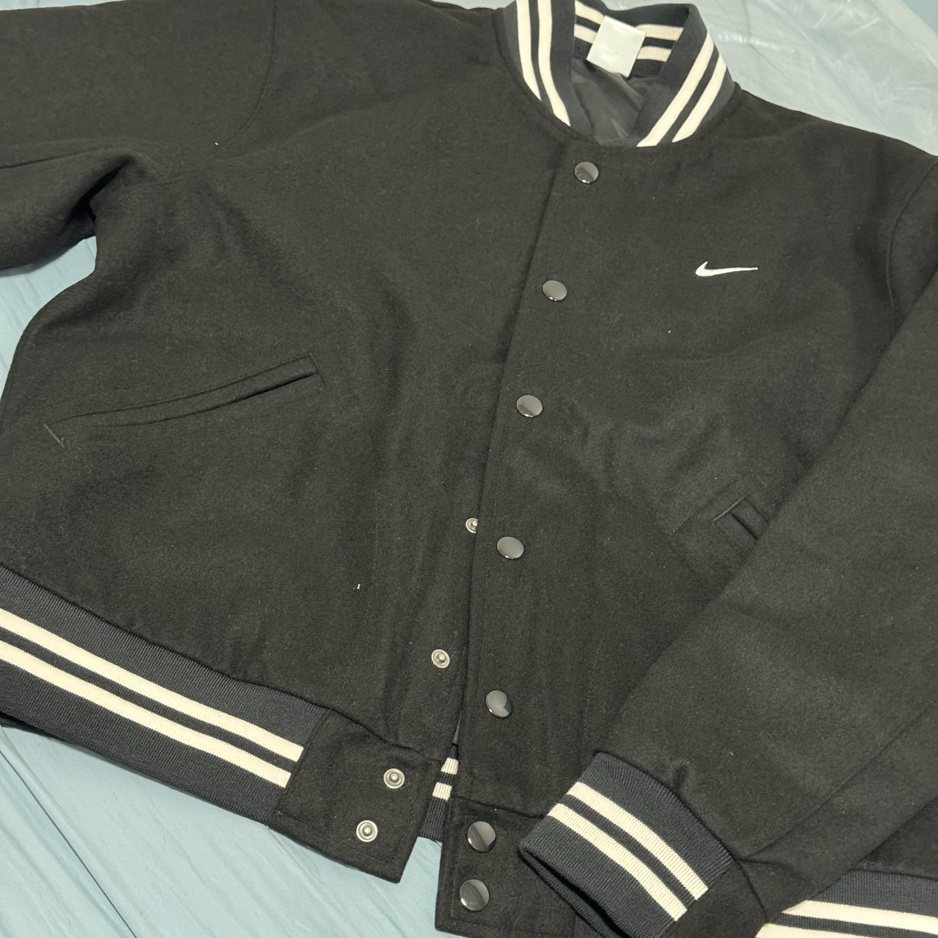 Nike NSW Authentics Varsity Jacket Black - Asia 착용 스타일