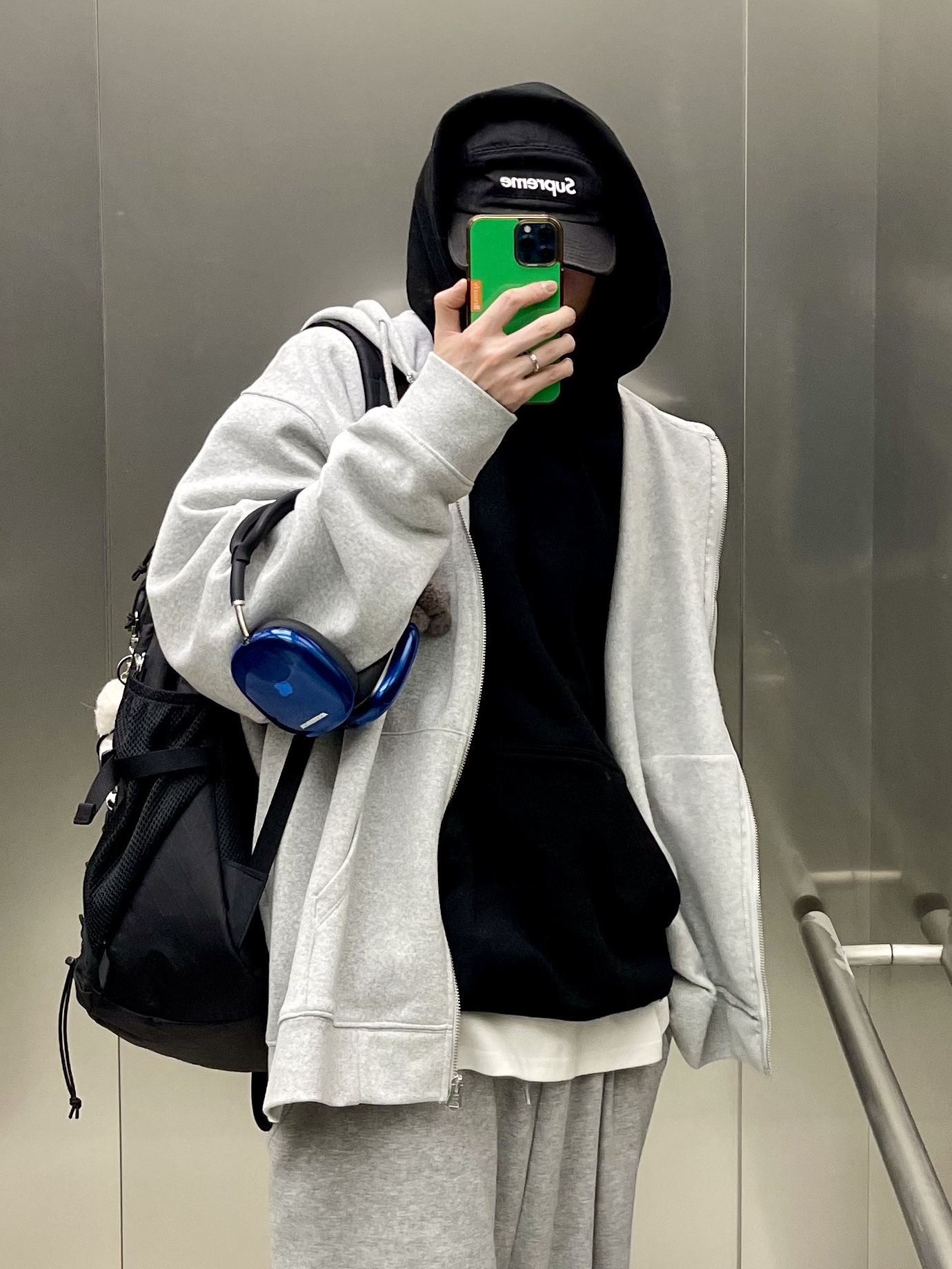 Apple AirPods Max Lightning Space Gray (Korean Ver.), Ader Error Standic AirPods Max Case Z-Blue 착용 스타일 - 2