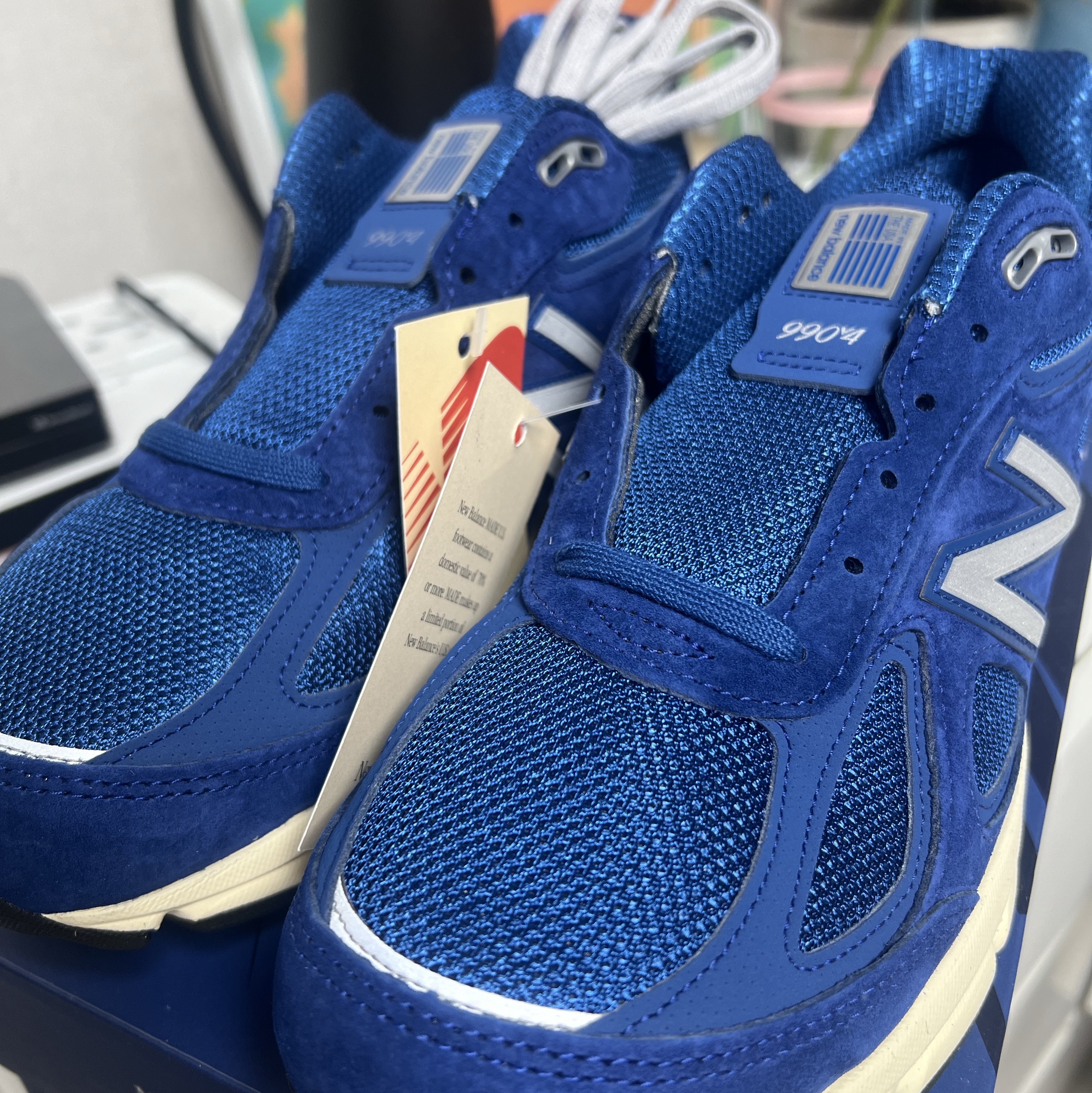 New Balance x Aime Leon Dore 990v4 Made in USA Blue 착용 스타일 - 1