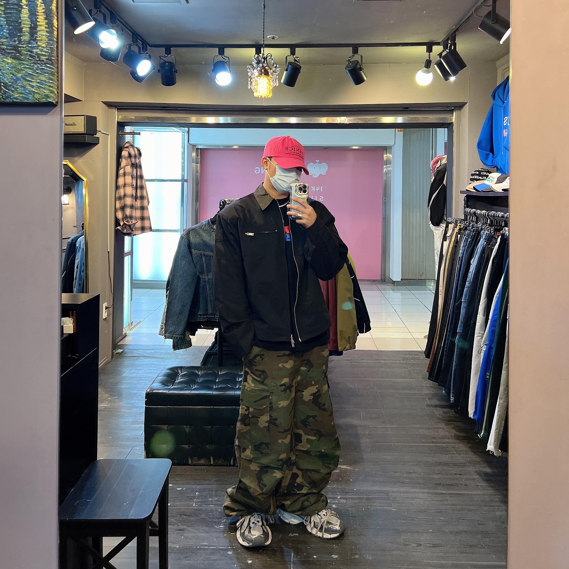 Balenciaga 3XL Sneakers Grey White Red 착용 스타일 - 1