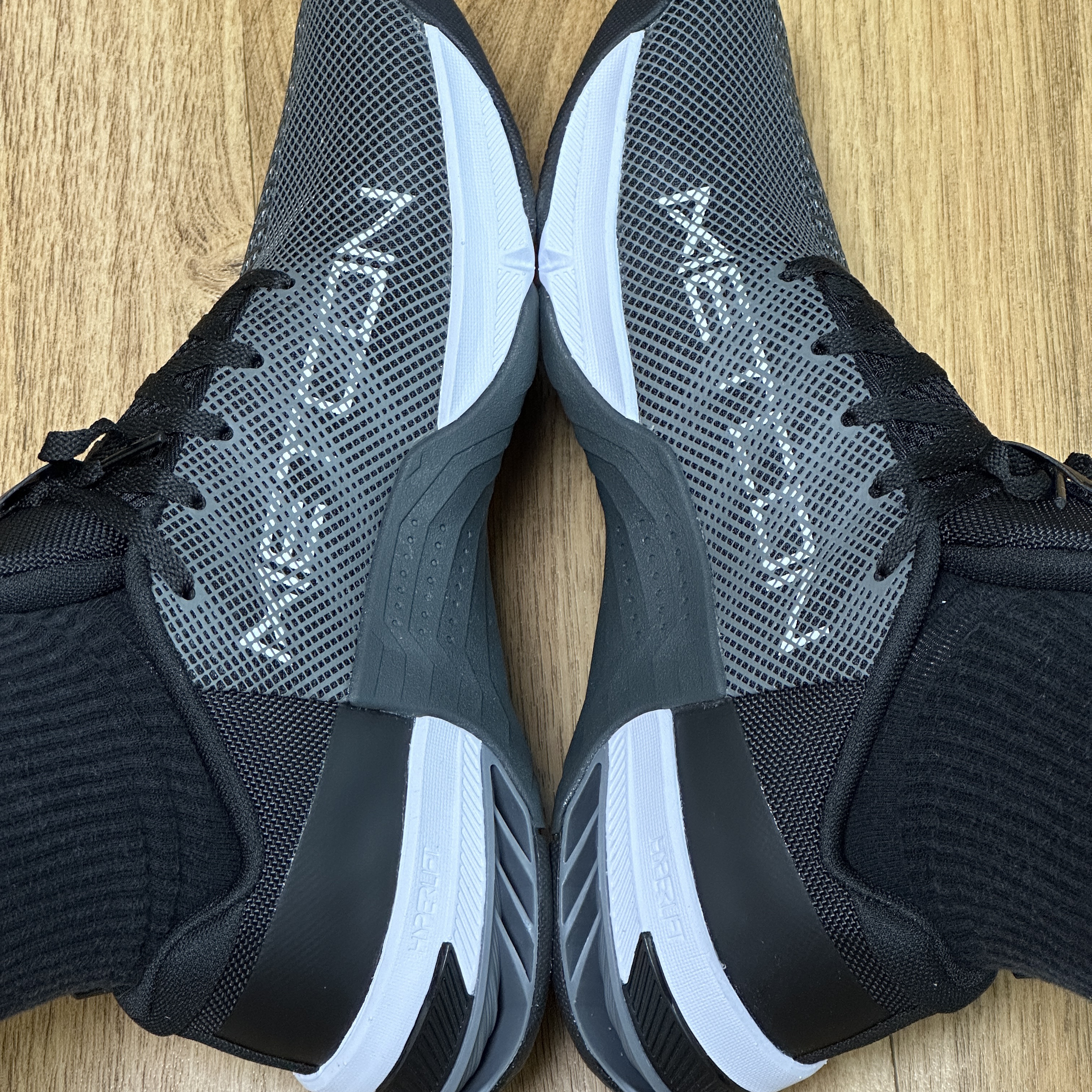 Nike Metcon 8 Black White 착용 스타일 - 2