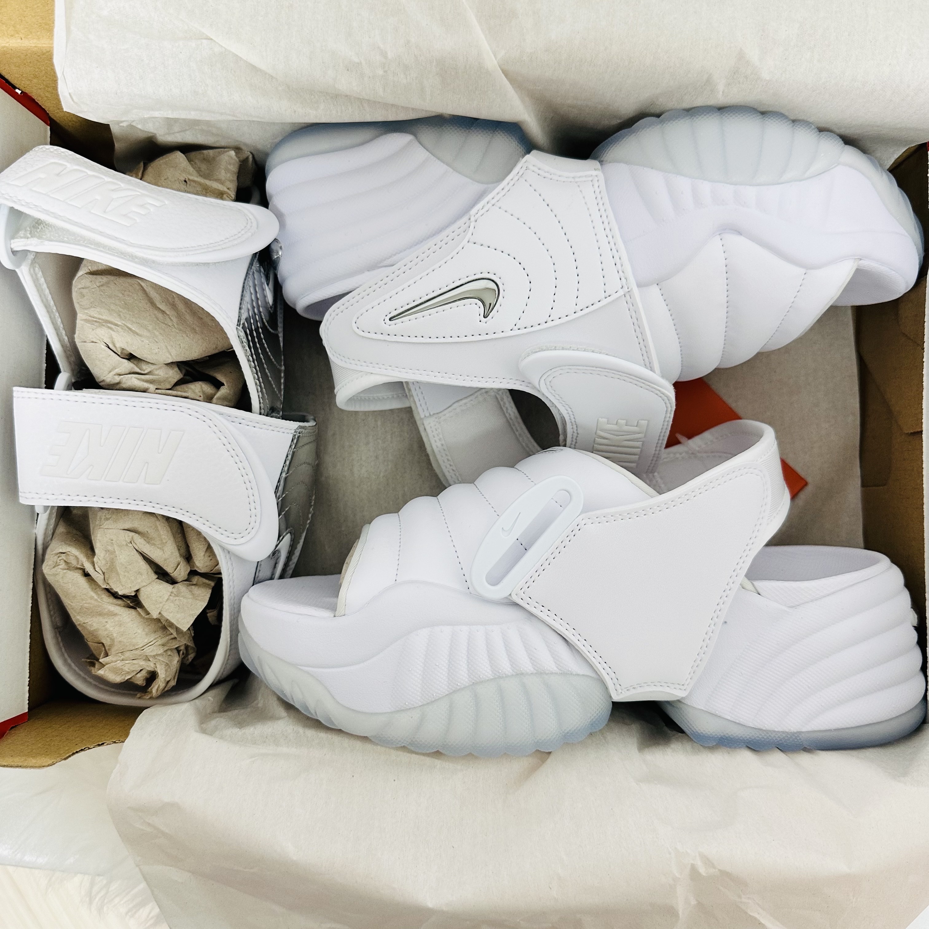 (W) Nike Adjust Force Sandal White 착용 스타일 - 3