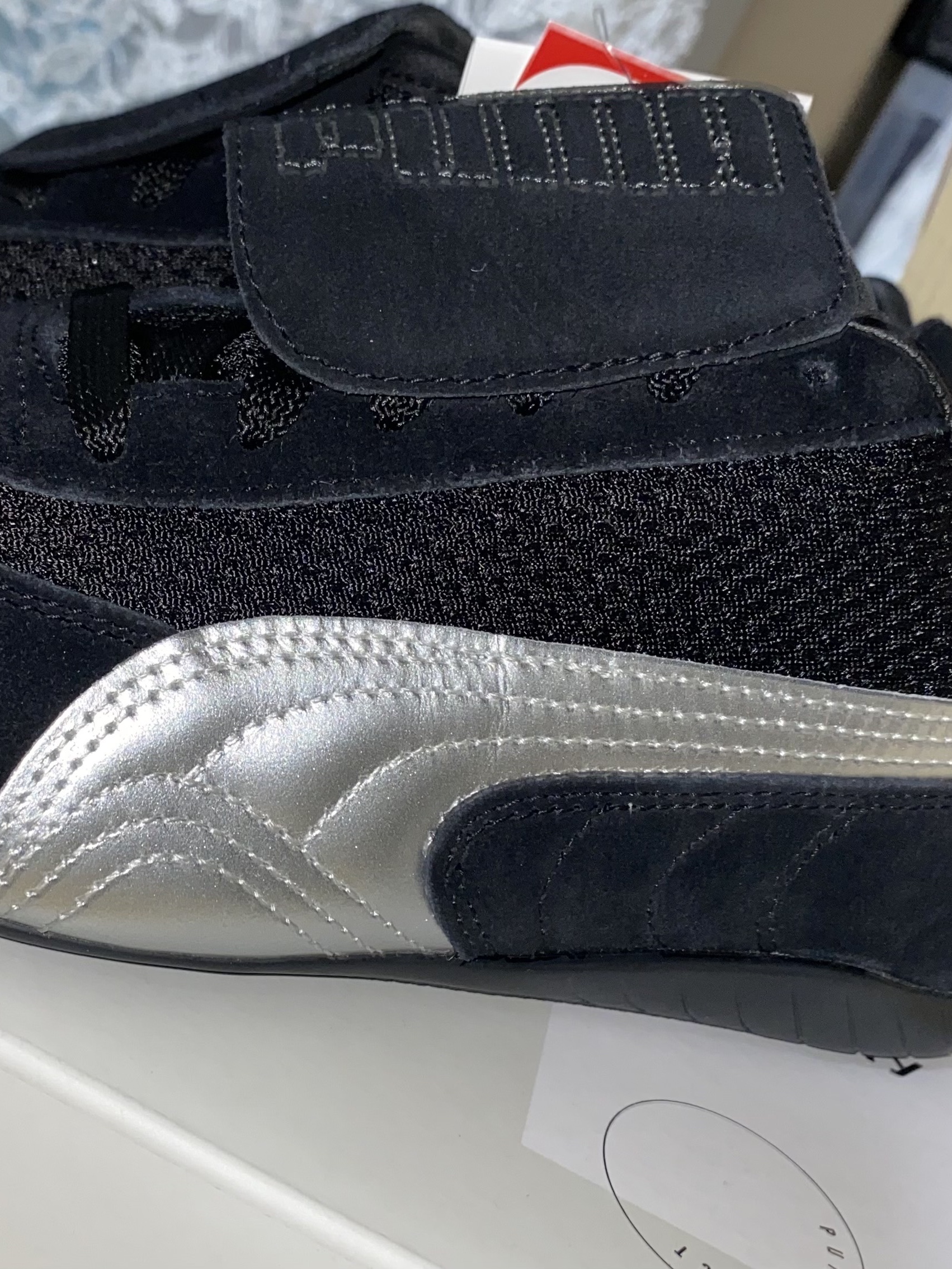 Puma x Open Yy Speedcat Black Shadow Gray, Puma x Open Yy Speedcat Prairie Tan Matte Silver 착용 스타일 - 2