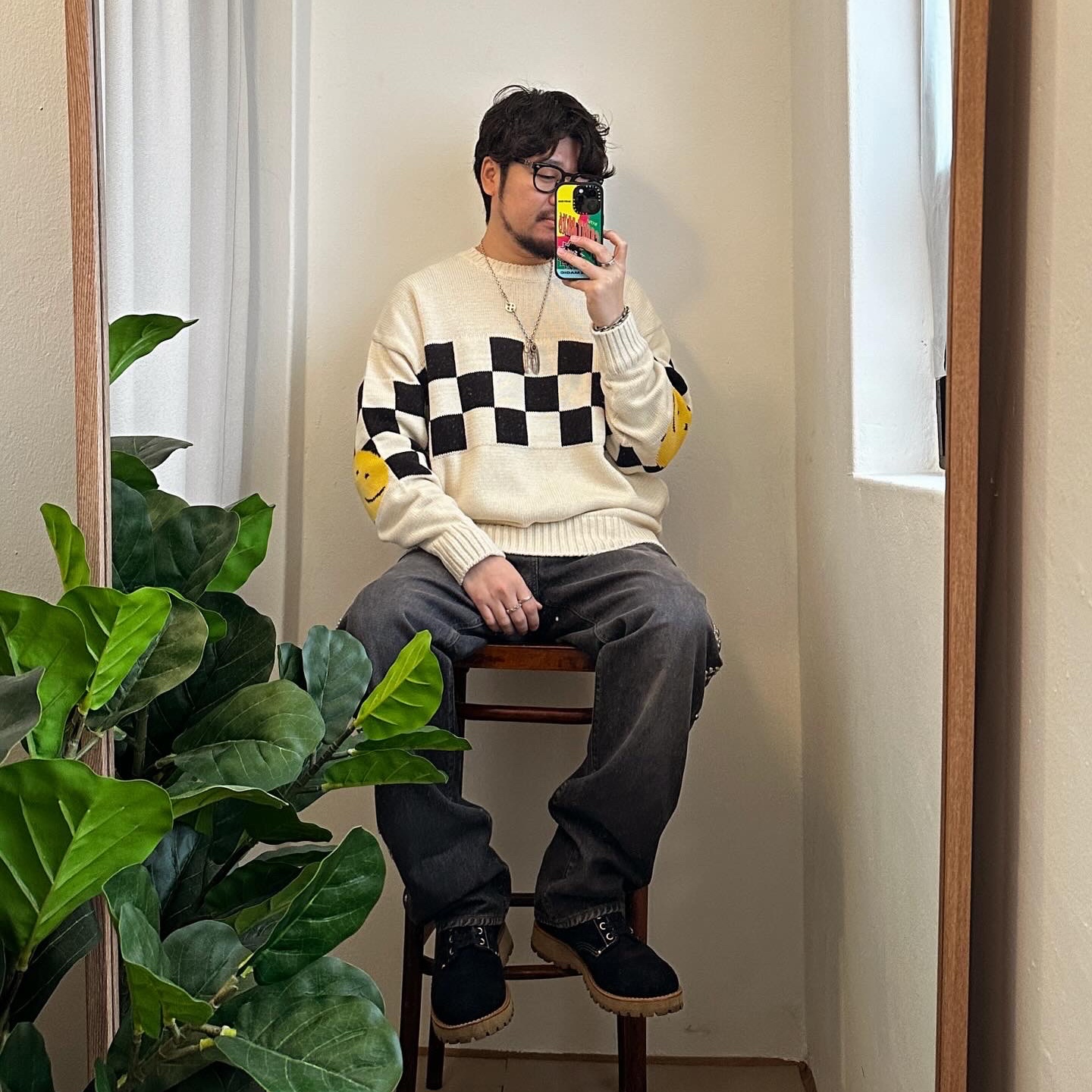 Kapital MX-Kountry Checker Flag Smile Sweater Natural, Kapital 14 oz. Denim 5P Monkey Cisco Gemstone Pants Black 착용 스타일