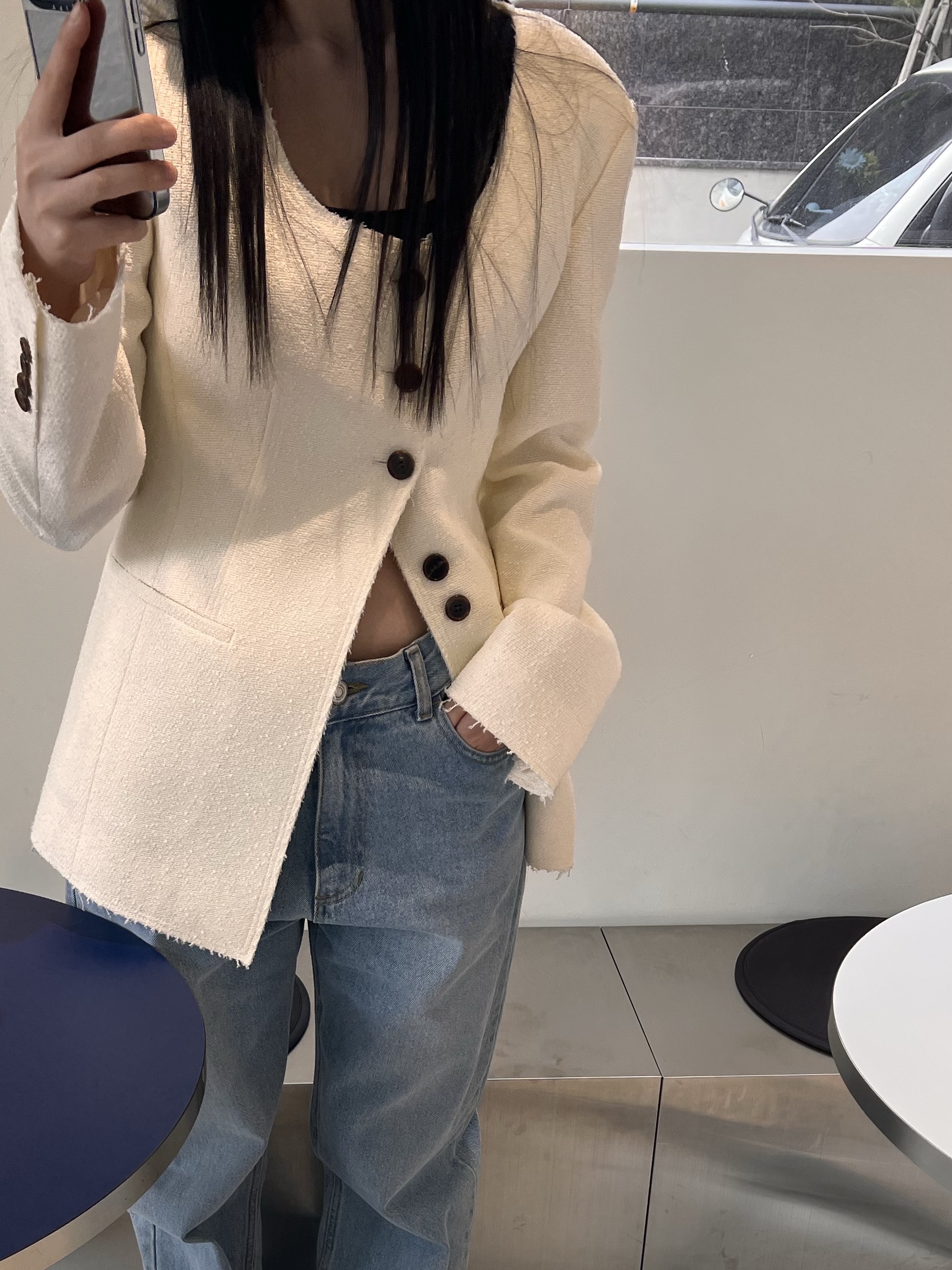 L'H.A.S Scoop Neck Slim Fit Jacket - Ivory 착용 스타일 - 3