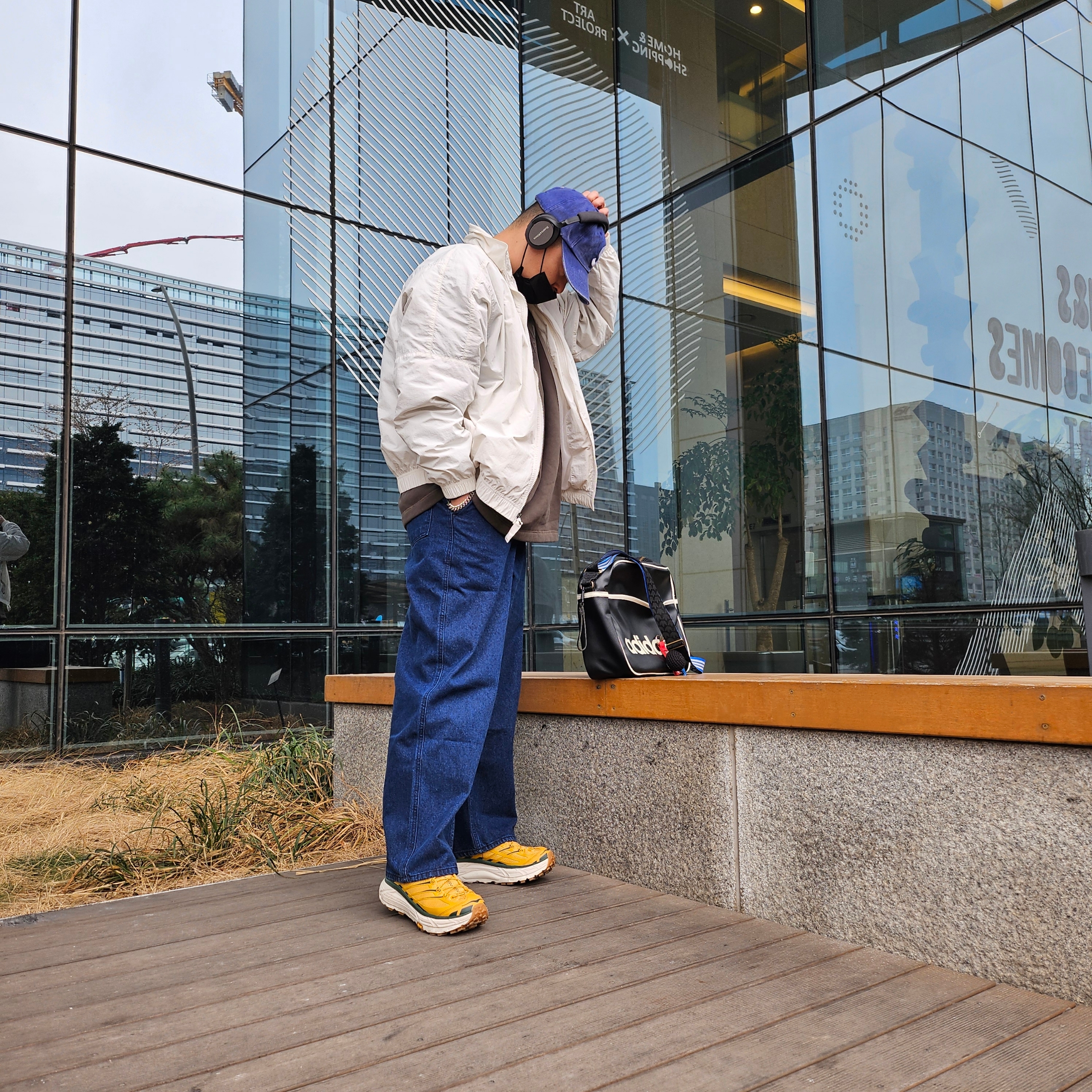 Supreme Pigment Canvas S Logo 6-Panel Navy - 23SS, Nike NRG Solo Swoosh Woven Track Jacket Phantom White - Asia 착용 스타일 - 1