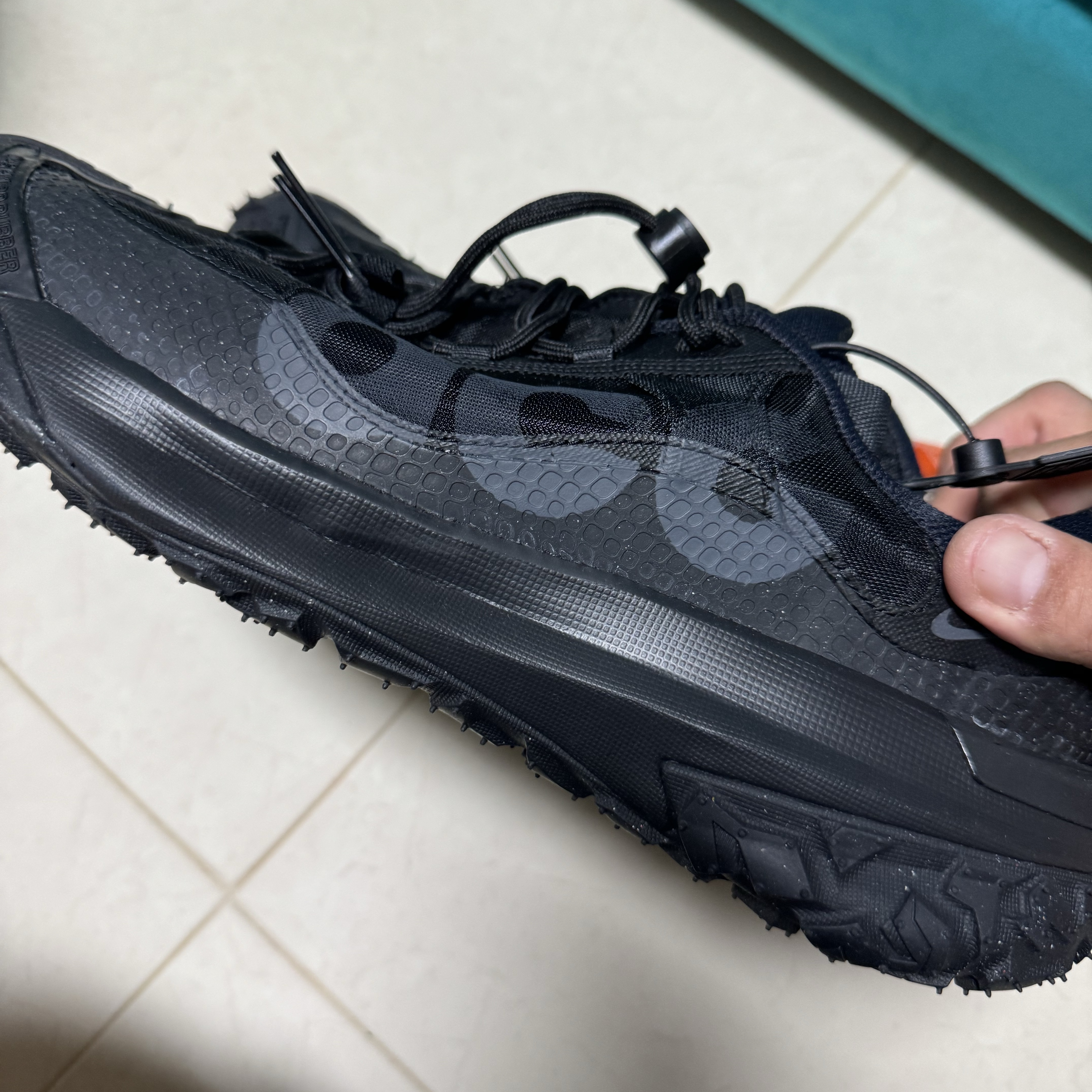 Nike ACG Mountain Fly 2 Low Black 착용 스타일