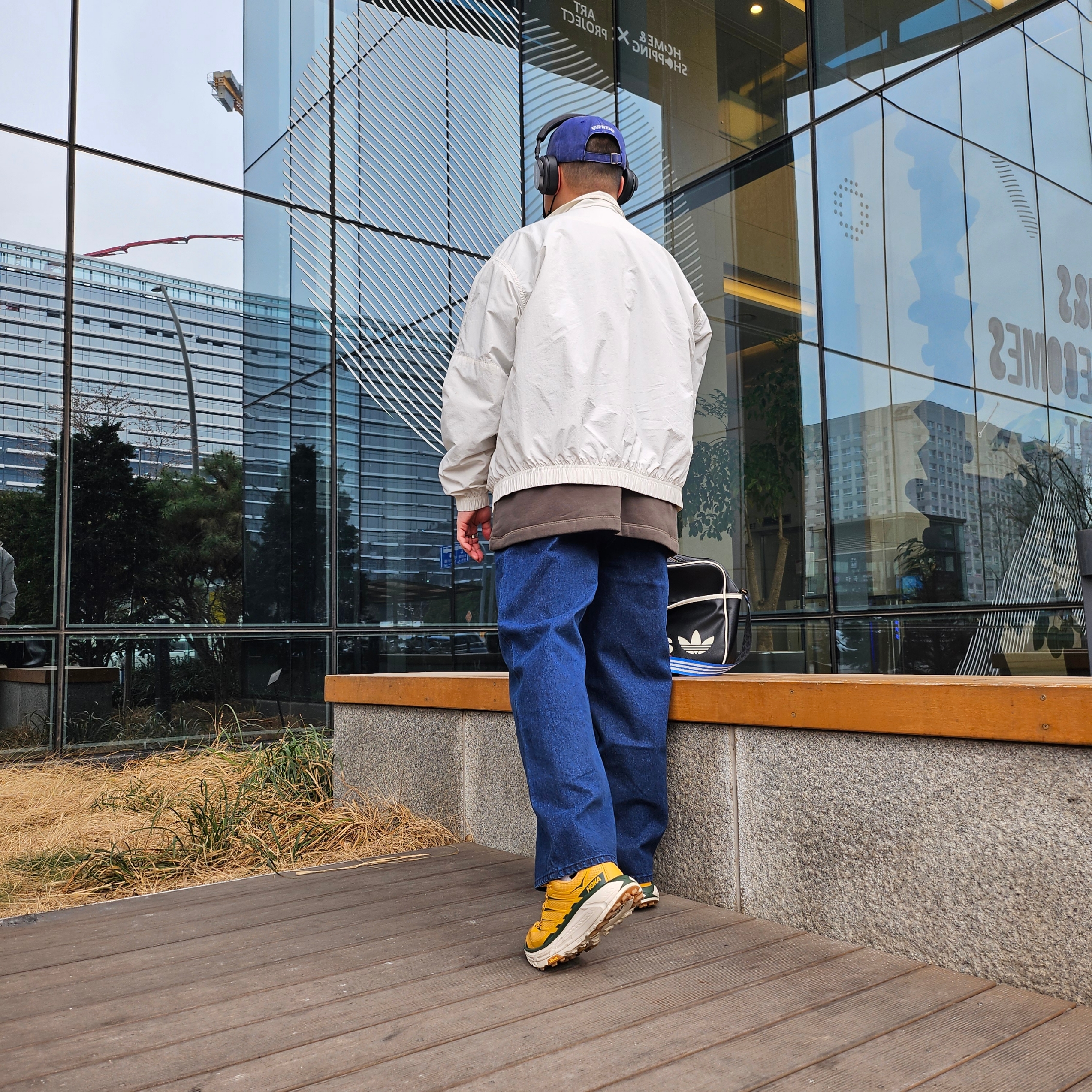 Supreme Pigment Canvas S Logo 6-Panel Navy - 23SS, Nike NRG Solo Swoosh Woven Track Jacket Phantom White - Asia 착용 스타일 - 4