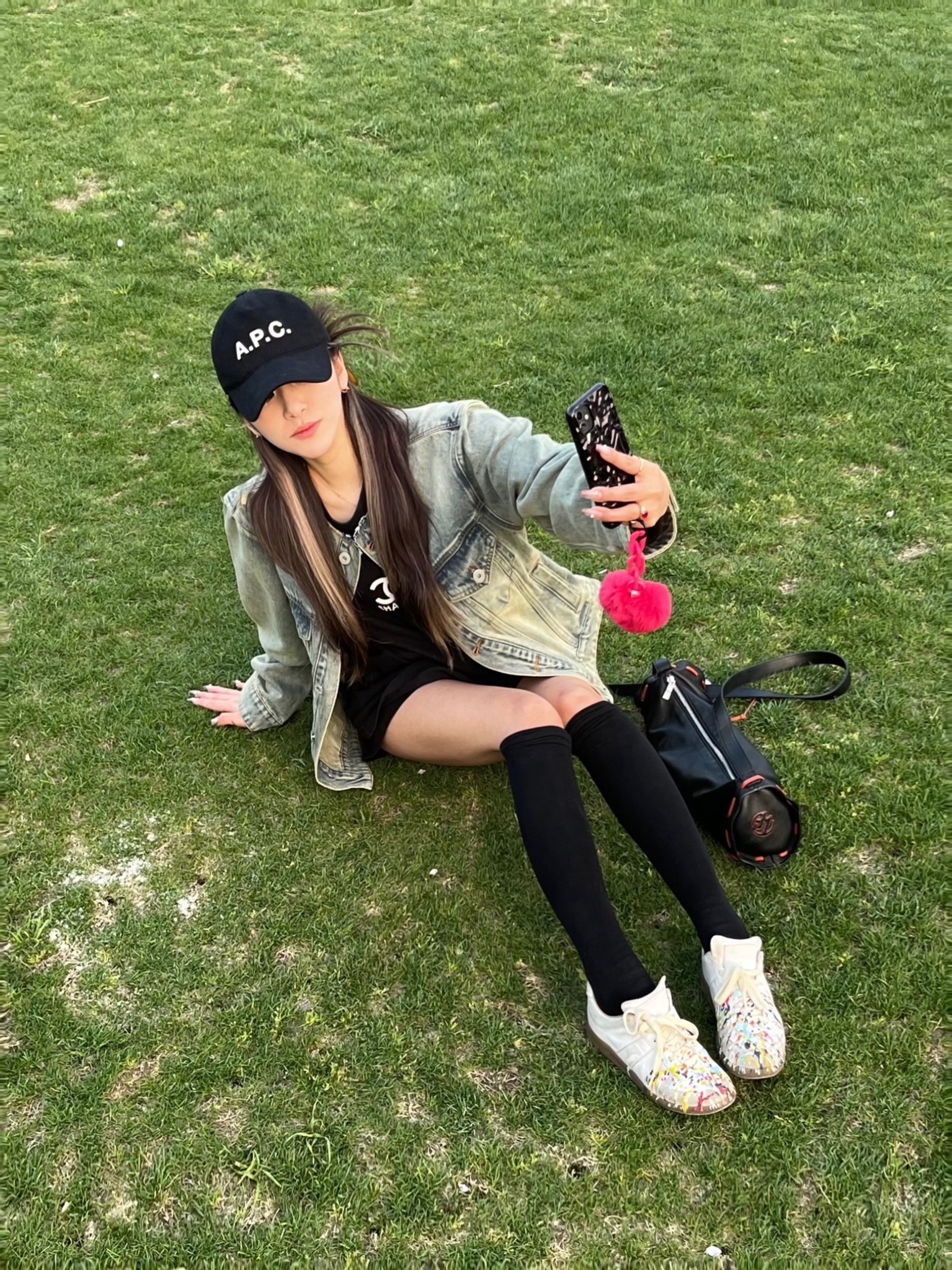A.P.C. Eden Baseball Cap Black 착용 스타일 - 3