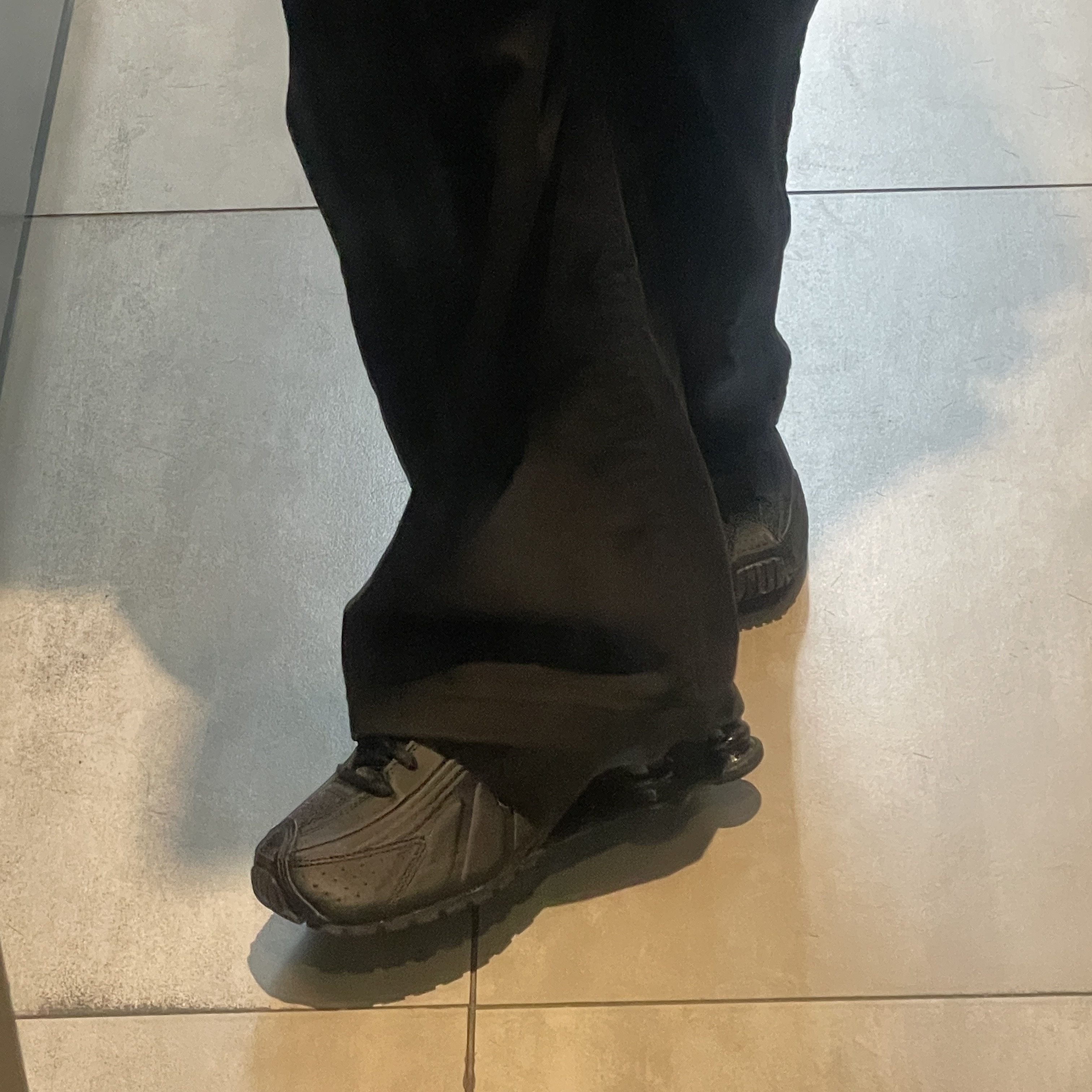 (W) Nike Shox R4 Black 착용 스타일