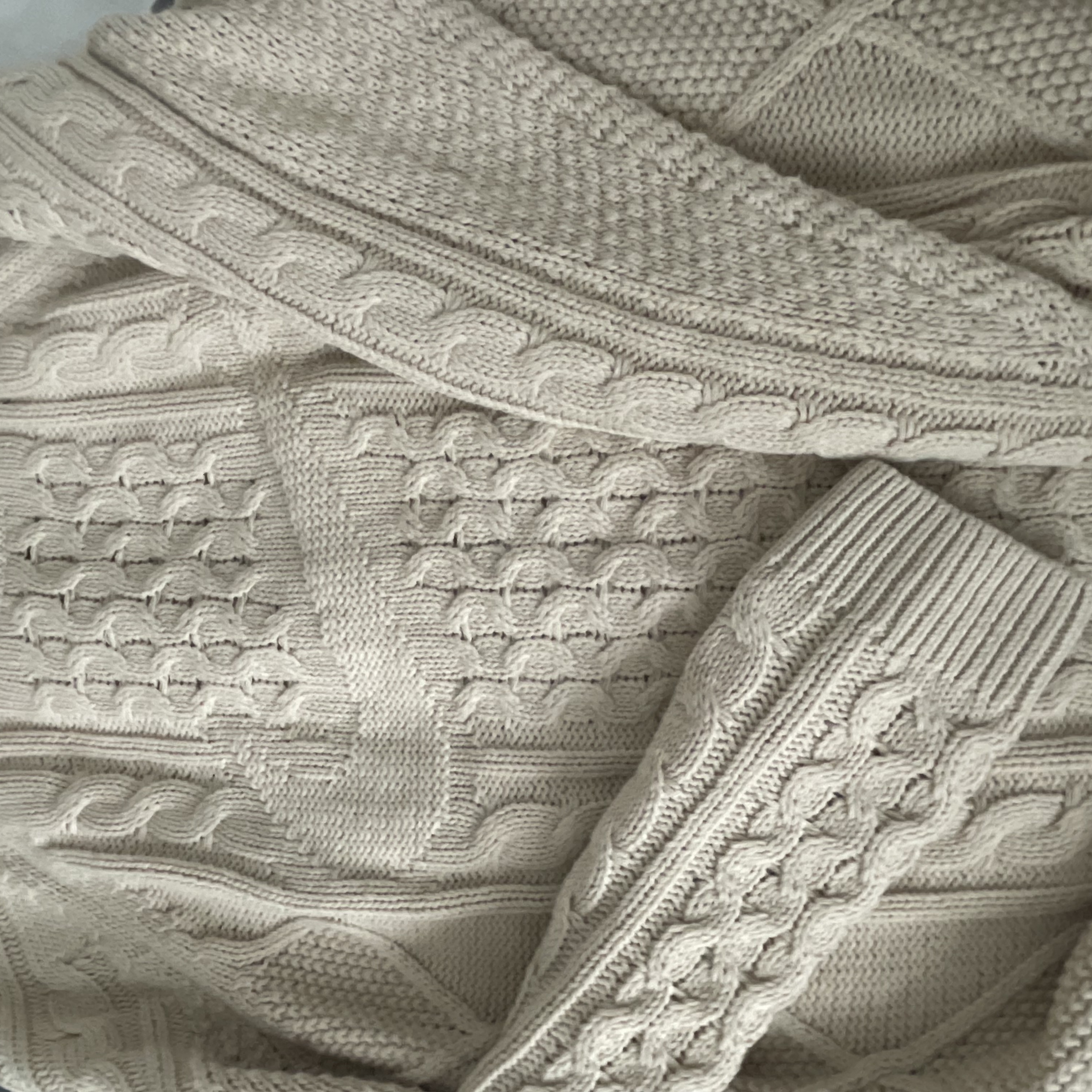Nike Cable Knit LS Sweater Rattan - Asia 착용 스타일
