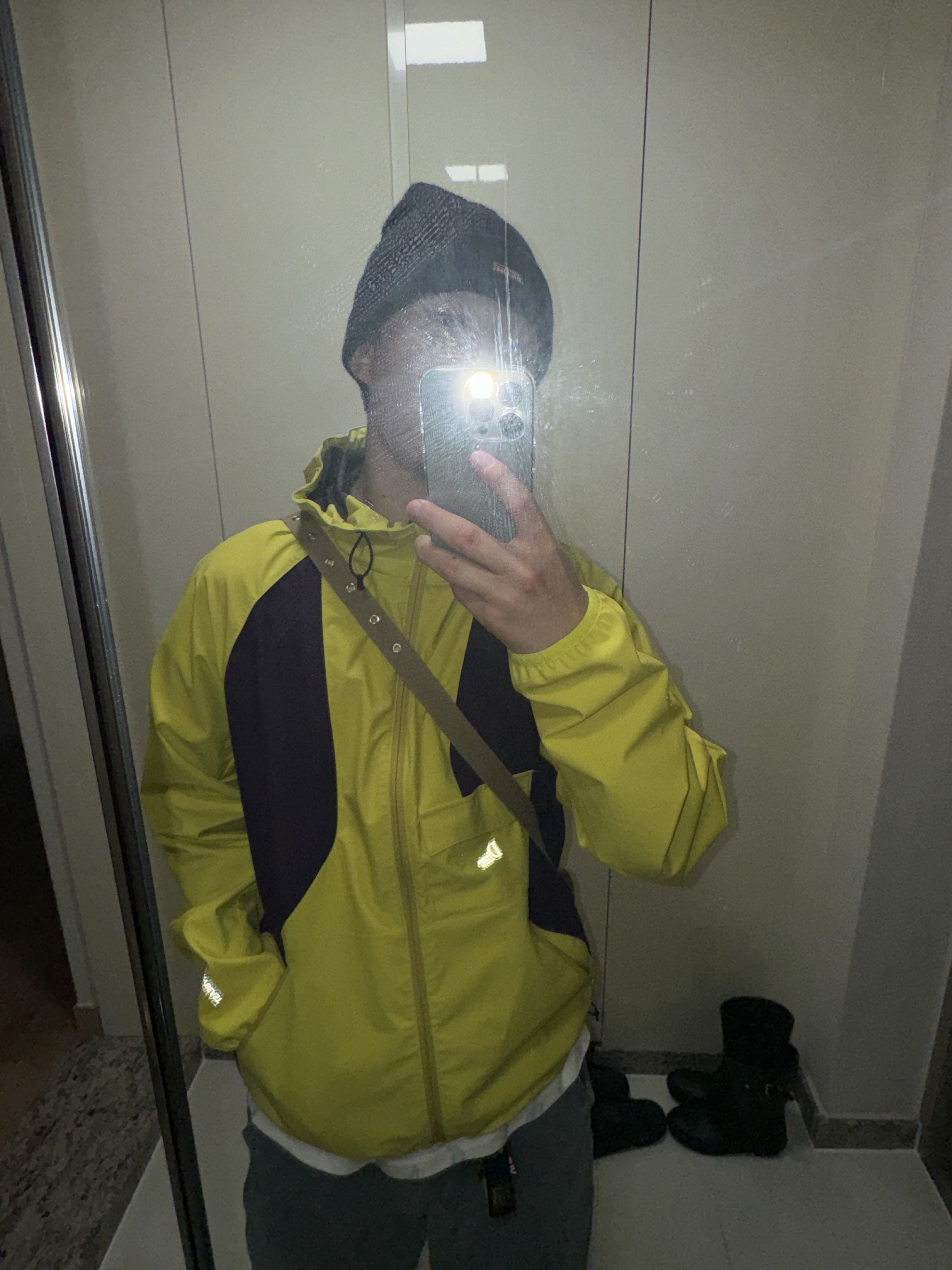 Supreme x Dickies Beanie Navy - 23FW, Adidas Sneeze Superskate Core Black 착용 스타일 - 1