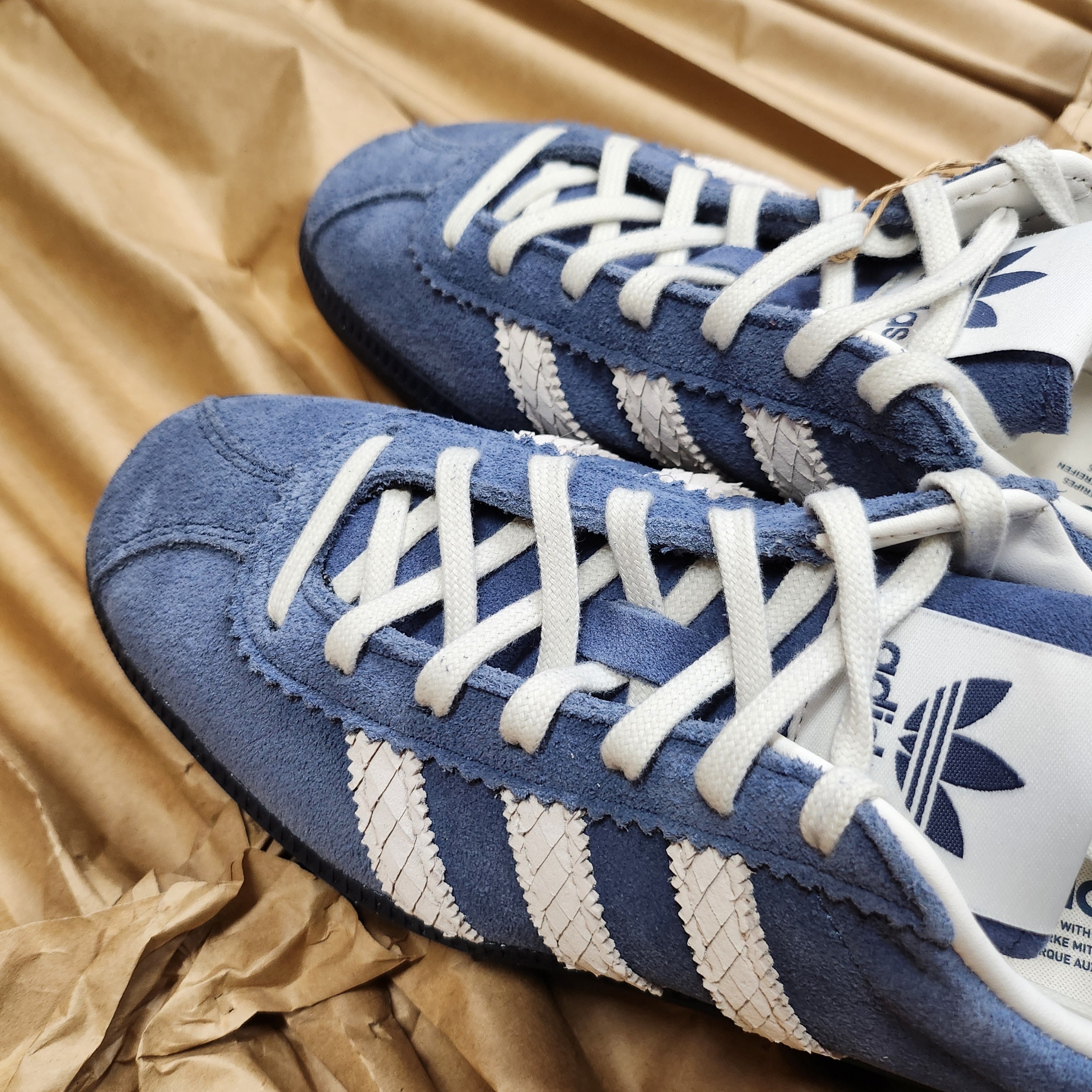 (W) Adidas Bermuda Night Indigo Preloved Ink 착용 스타일 - 5