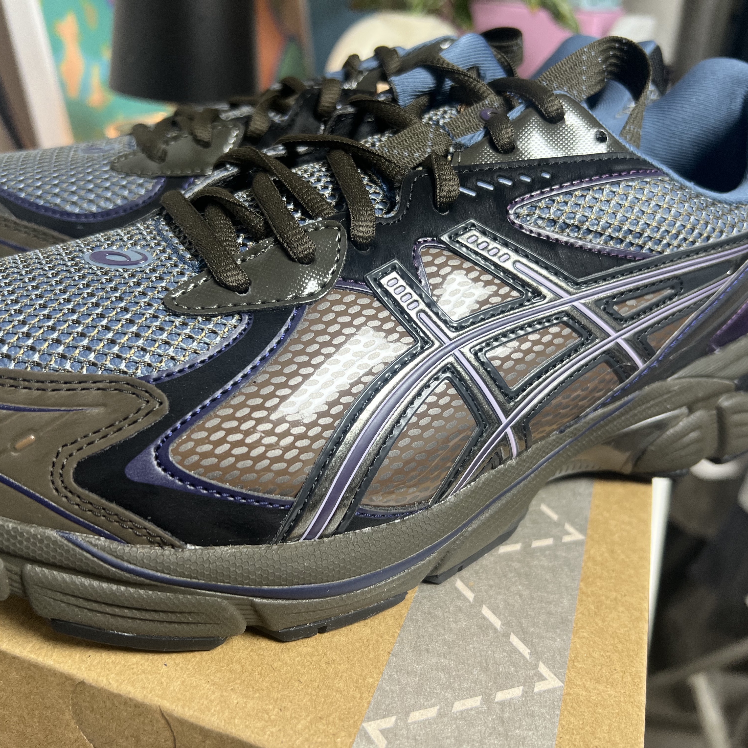 Asics UB6-S GT-2160 Grey Floss Brown Storm 착용 스타일 - 2