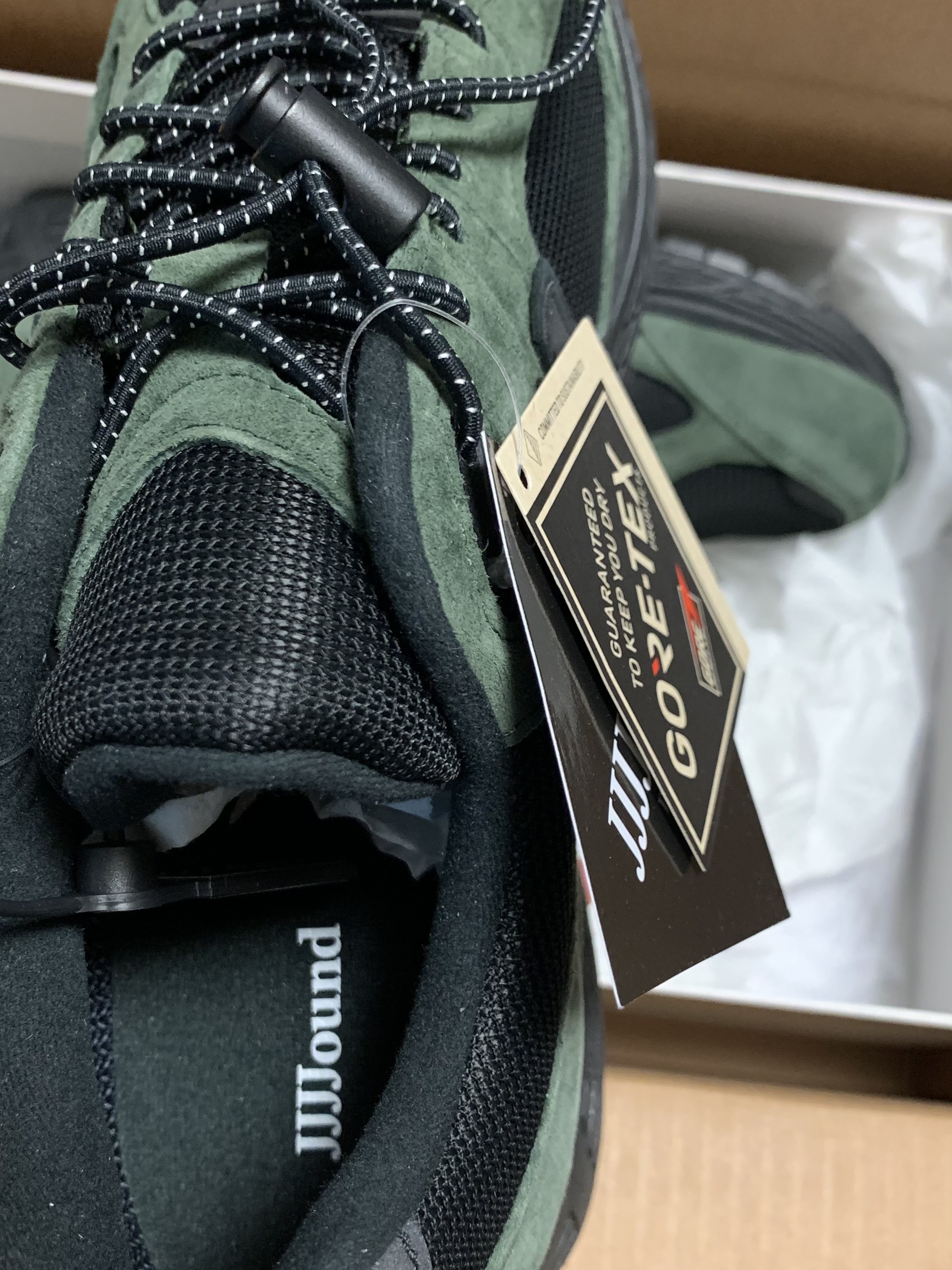 New Balance x JJJJound 2002R Gore-Tex Pine 착용 스타일 - 2