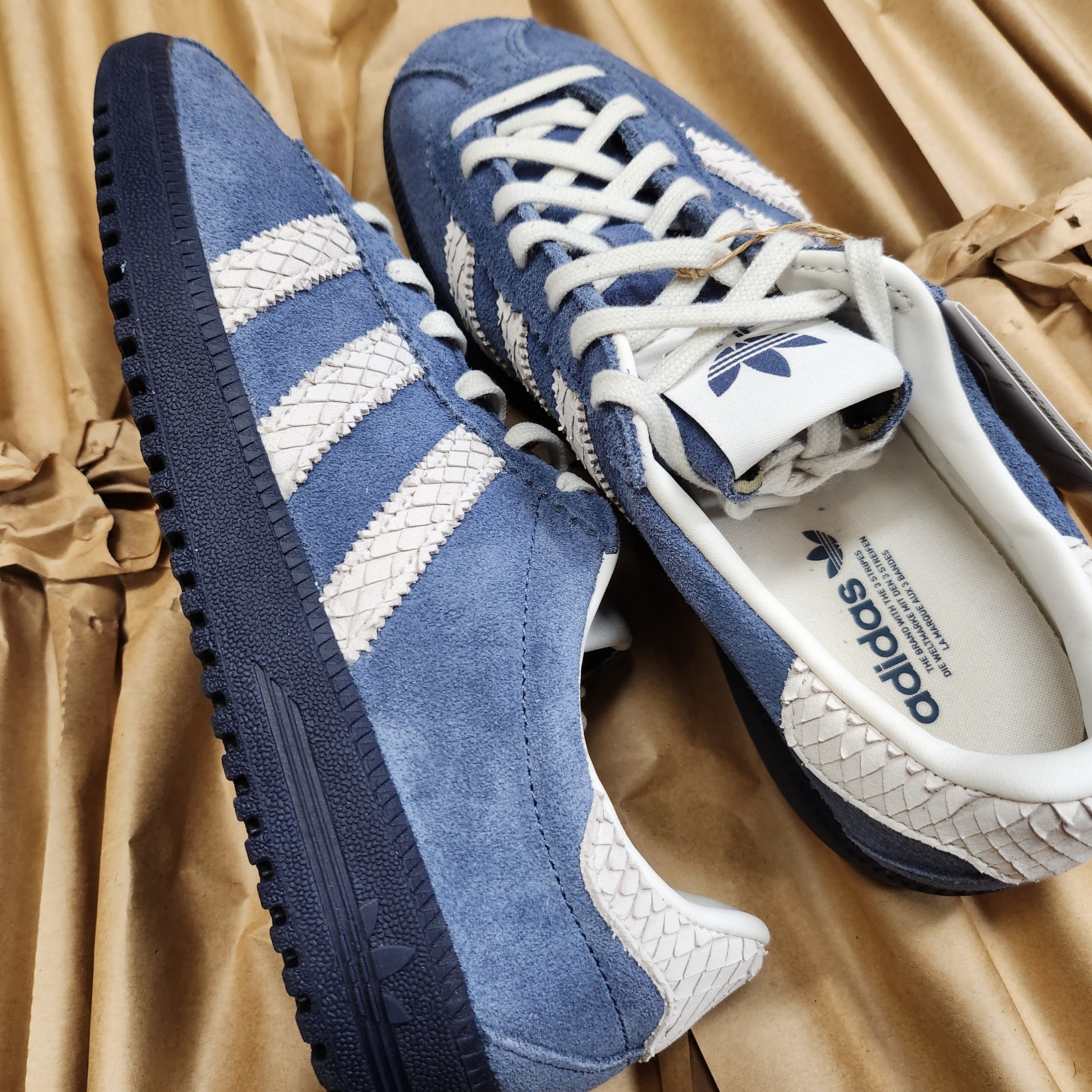 (W) Adidas Bermuda Night Indigo Preloved Ink 착용 스타일 - 4