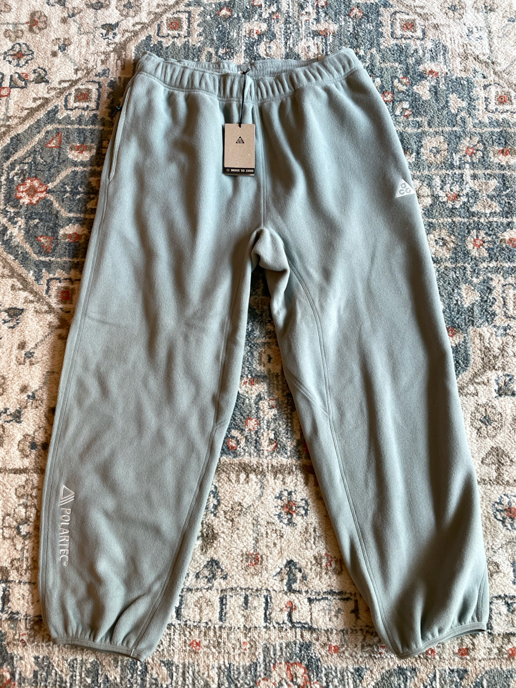 Nike ACG Polartec Wolf Tree Pants Mica Green - Asia 착용 스타일 - 1