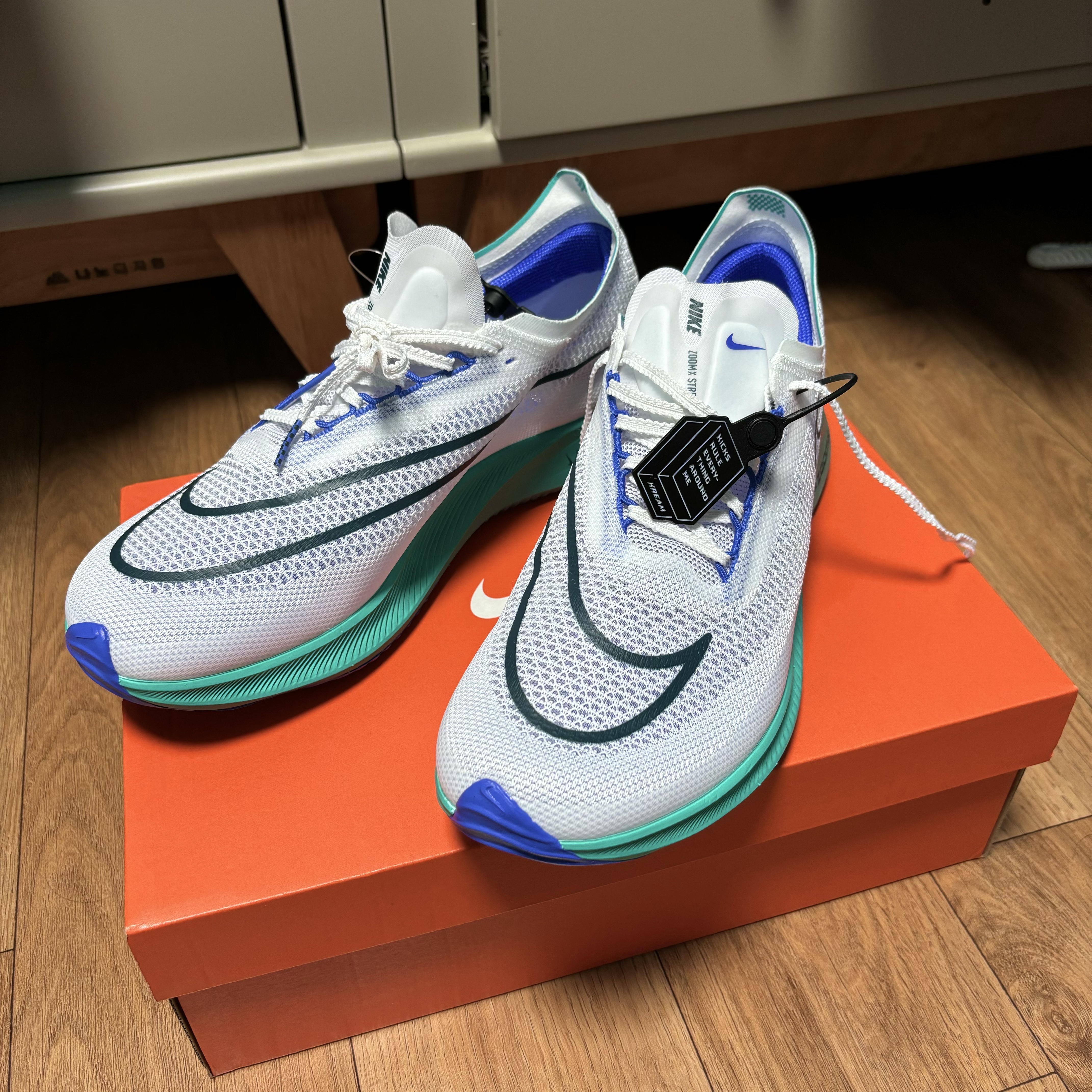 Nike ZoomX Streakfly White Clear Jade 착용 스타일