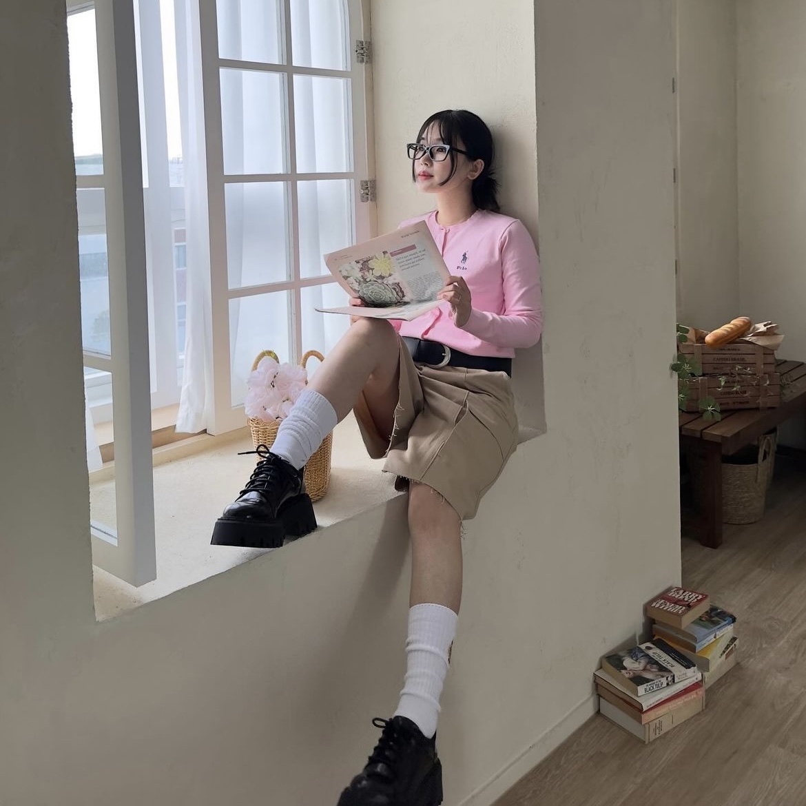 STUDIOTABLE Bermuda Cotton Pocket Pants Beige 착용 스타일 - 3