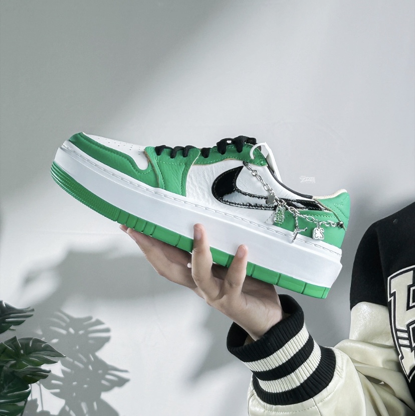 (W) Jordan 1 Elevate Low SE Lucky Green 착용 스타일