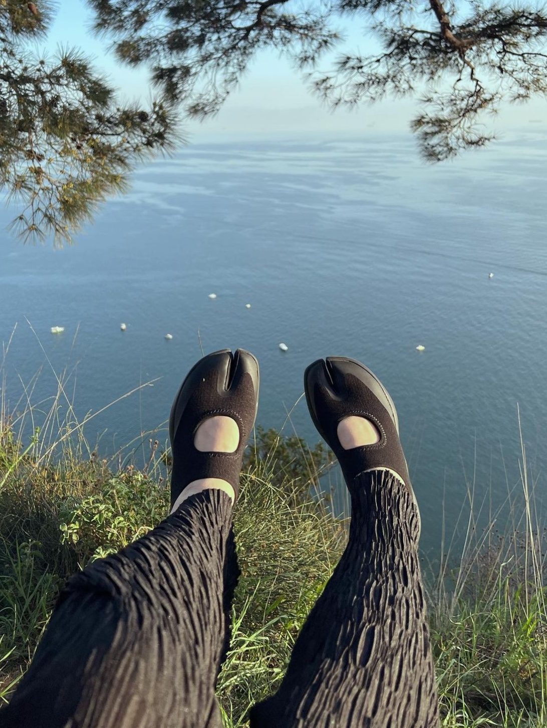 Tabi Sandal Black 착용 스타일