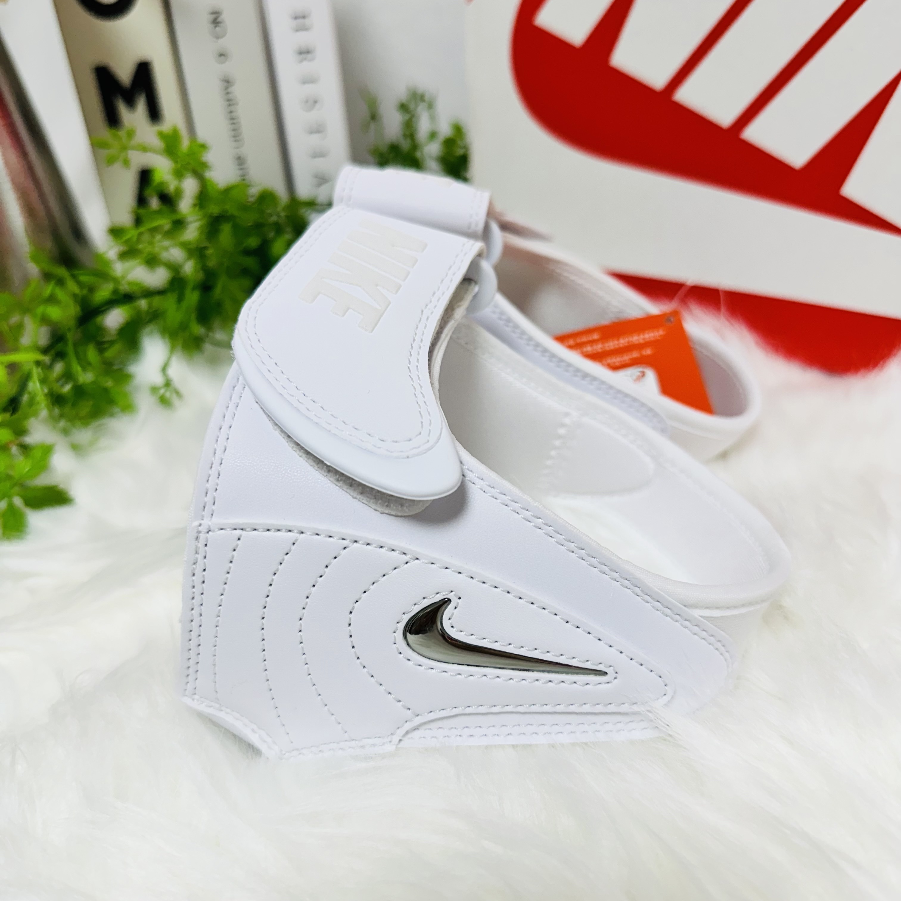 (W) Nike Adjust Force Sandal White 착용 스타일 - 4